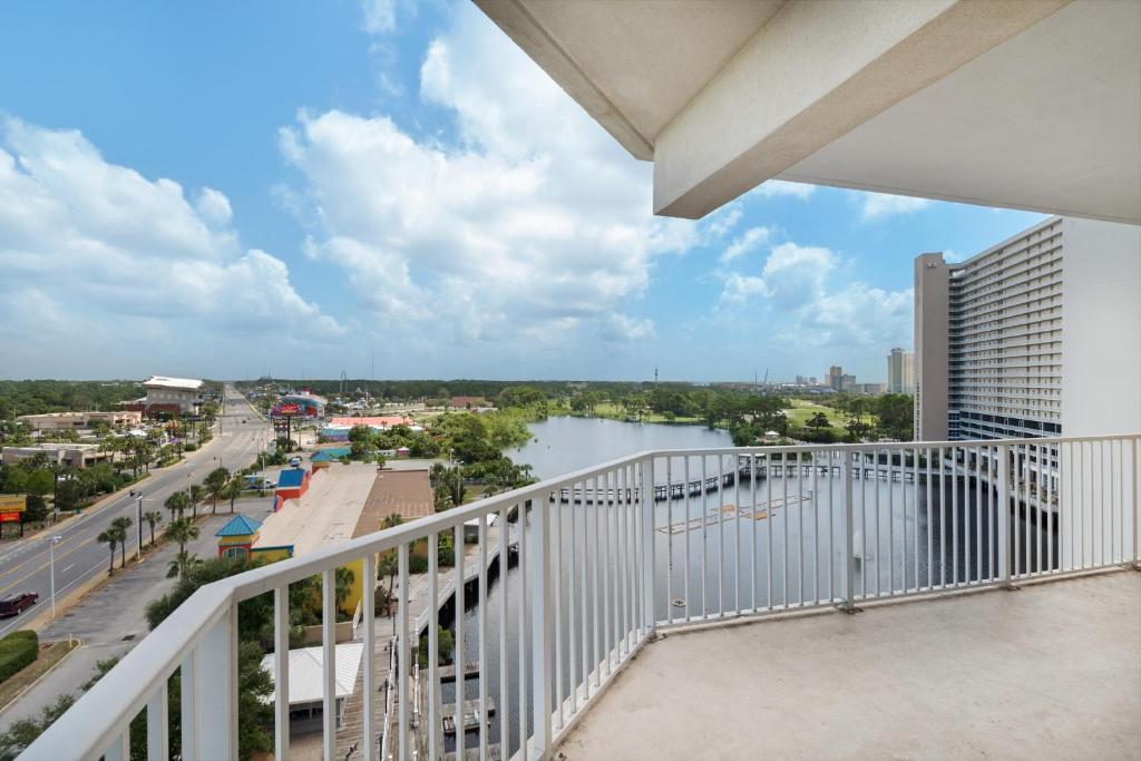 Laketown Wharf - Residential