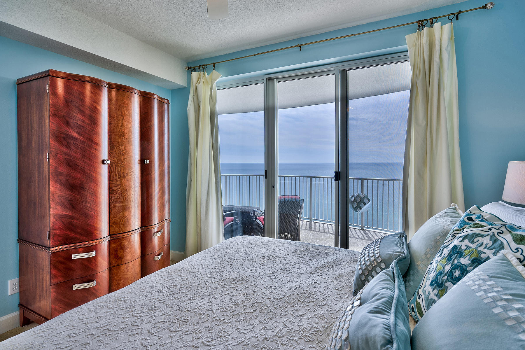 EMERALD ISLE - Residential