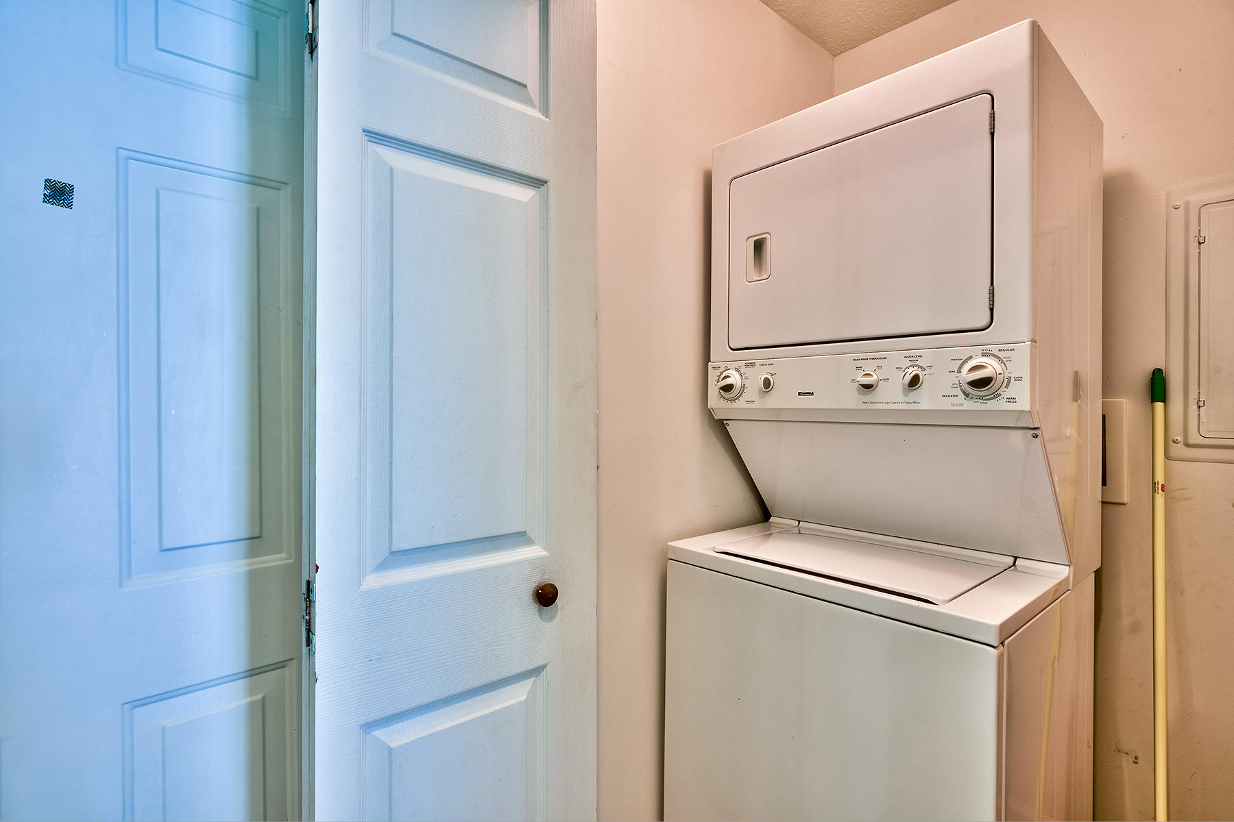 EMERALD ISLE - Residential