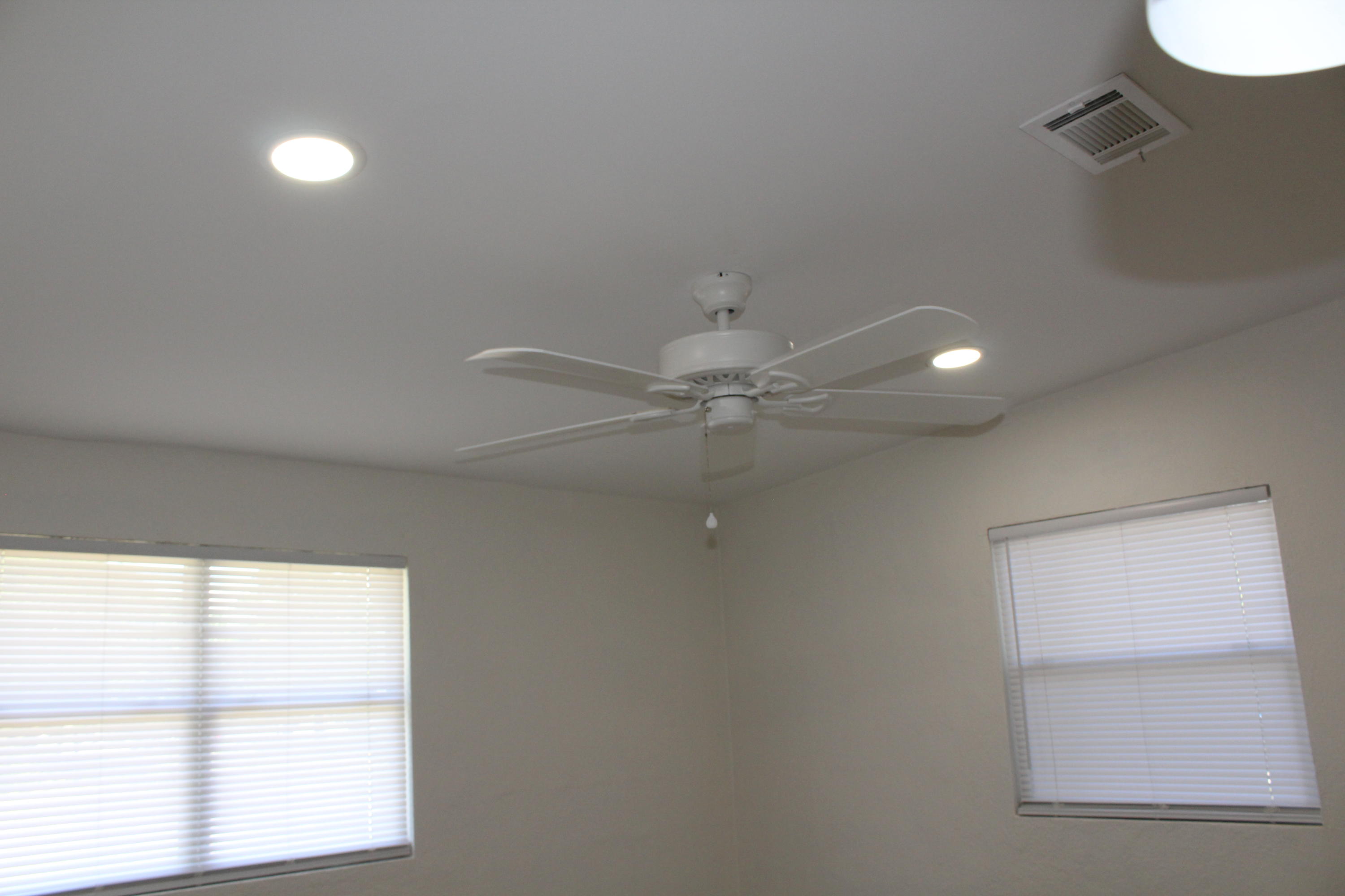 N HILL GARDENS LOT 17 BLK 6 - Residential