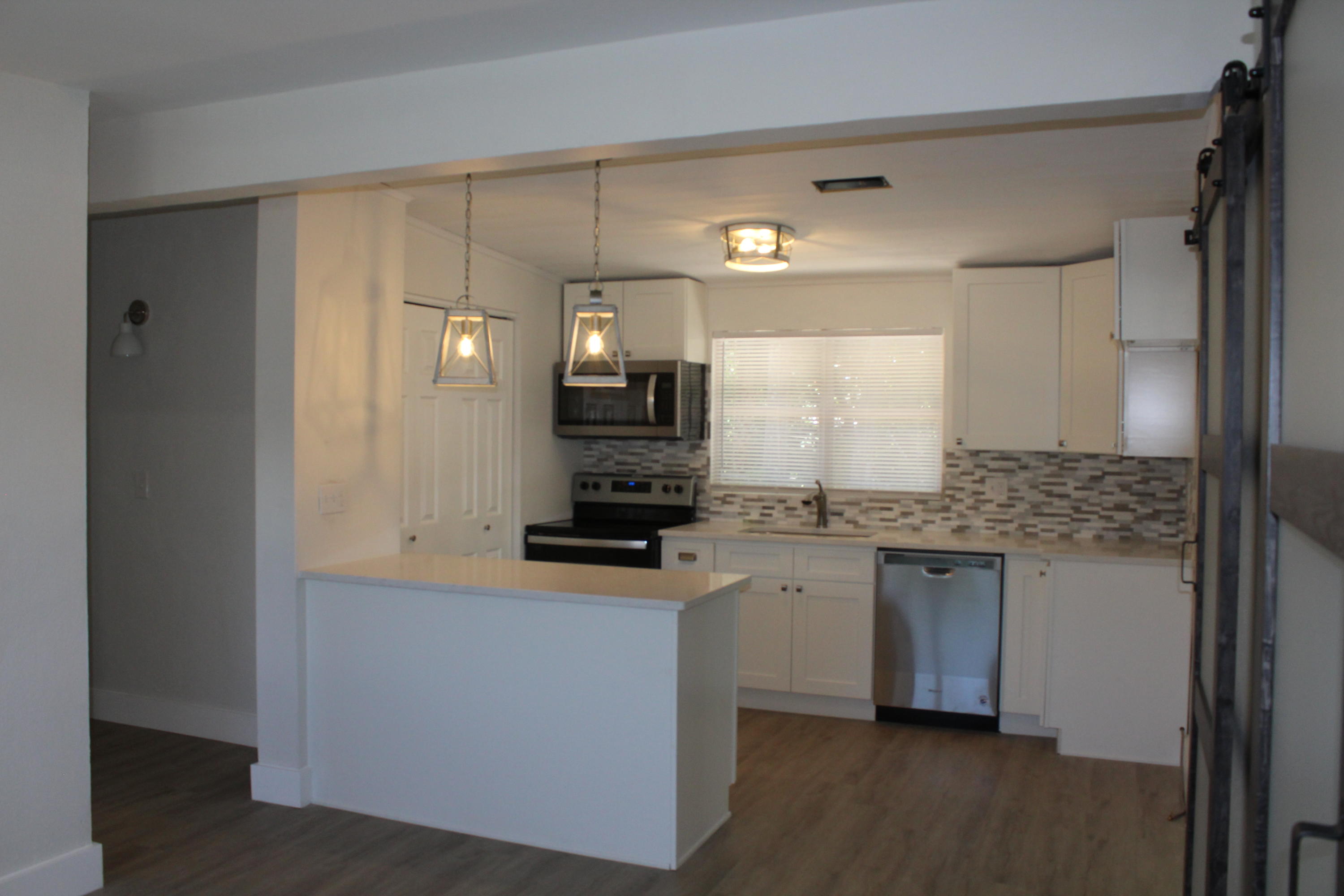 N HILL GARDENS LOT 17 BLK 6 - Residential