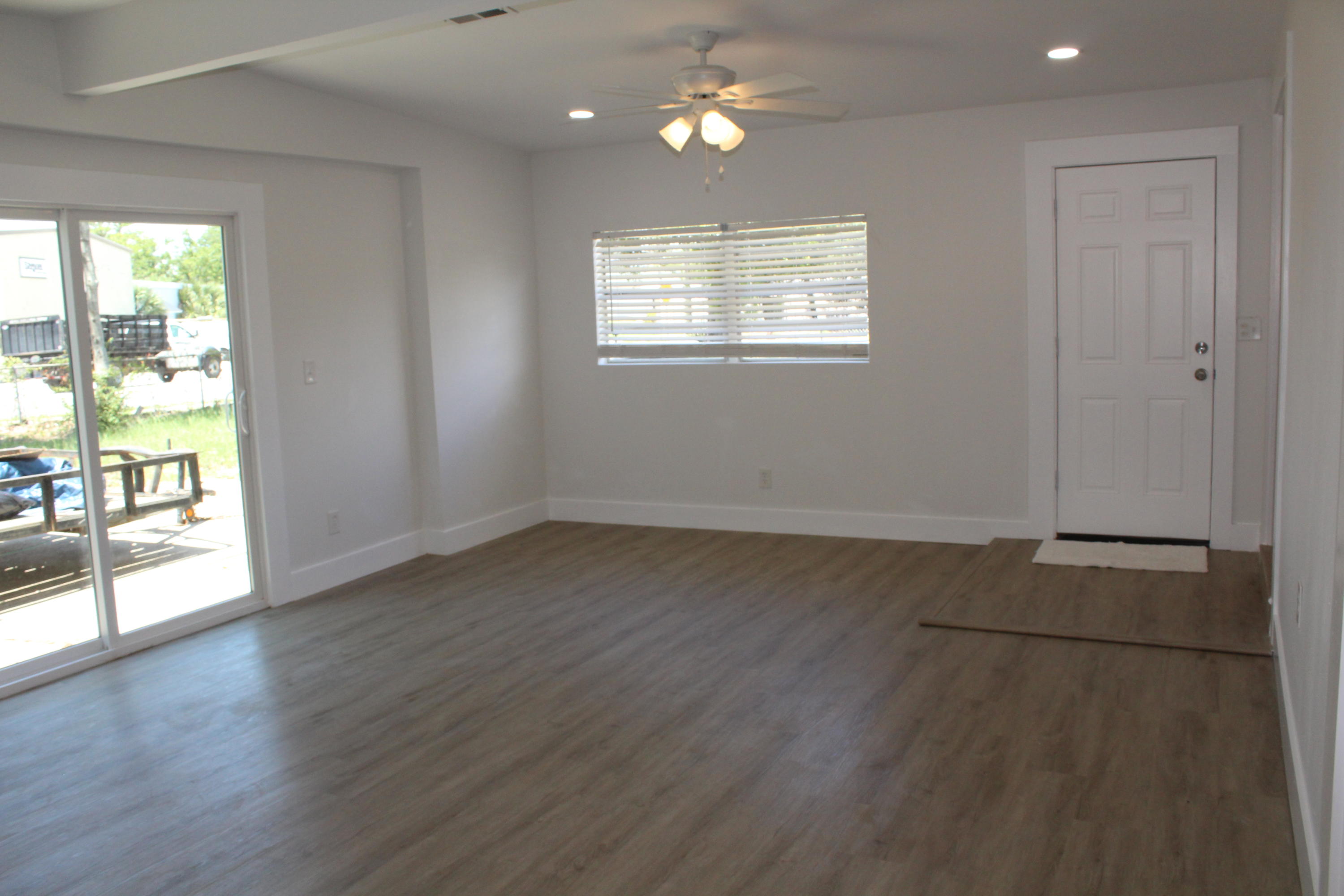 N HILL GARDENS LOT 17 BLK 6 - Residential