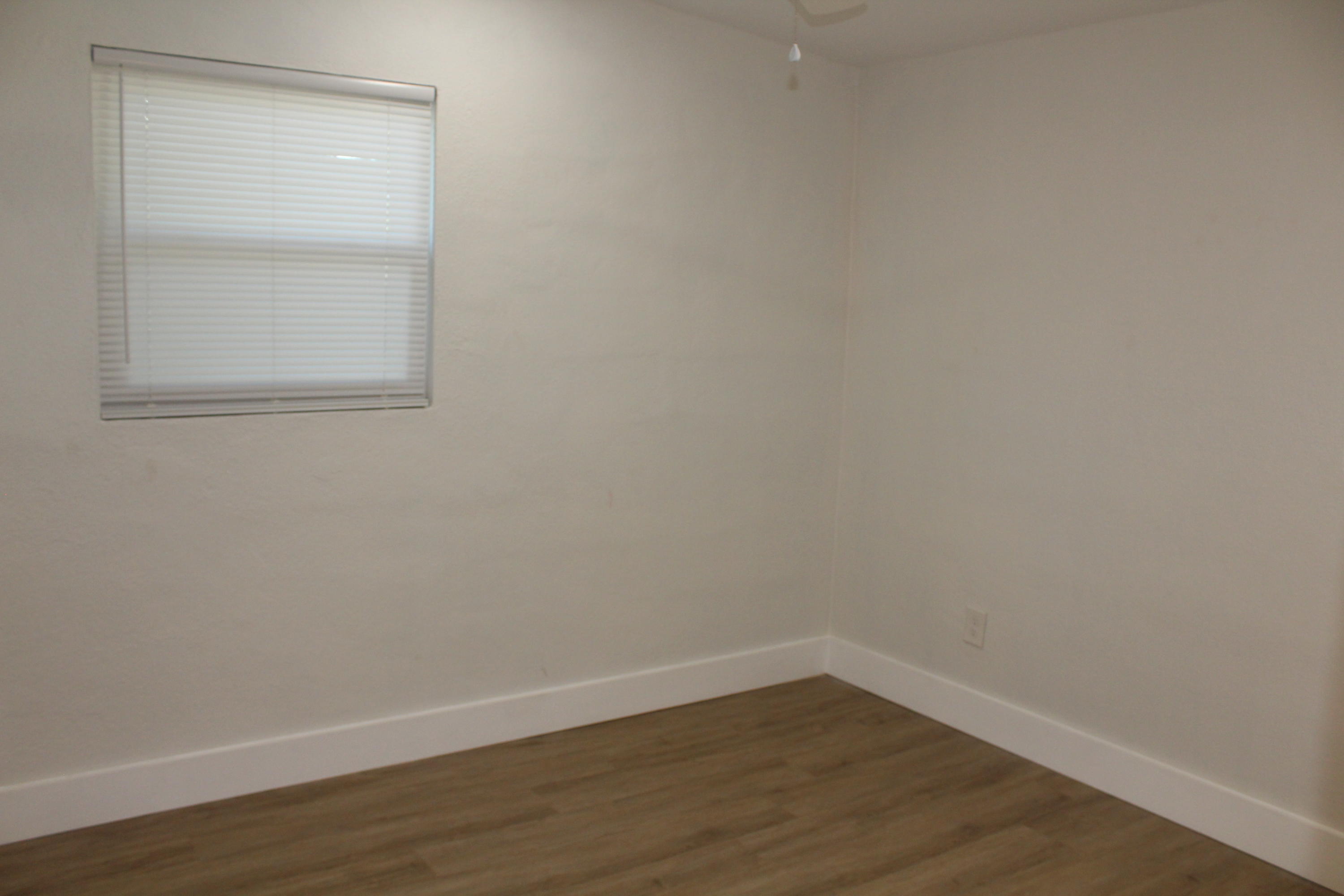 N HILL GARDENS LOT 17 BLK 6 - Residential