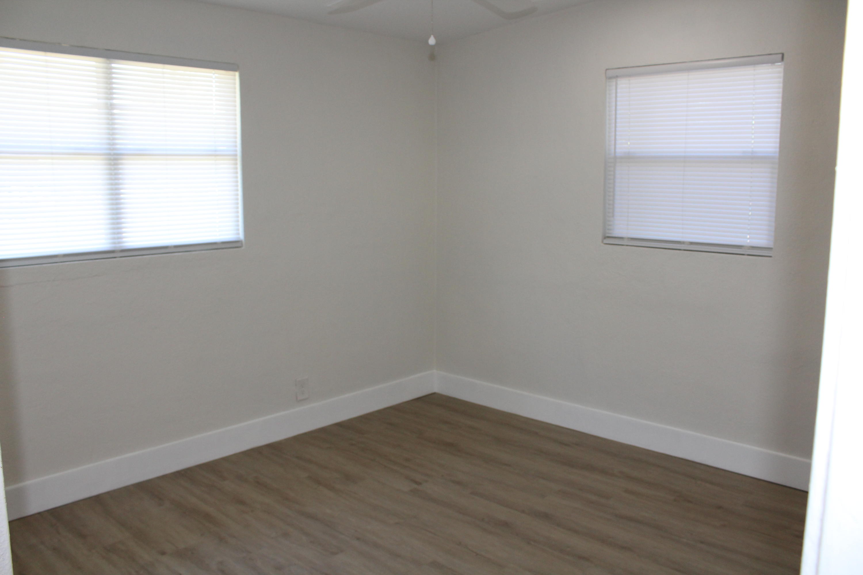 N HILL GARDENS LOT 17 BLK 6 - Residential