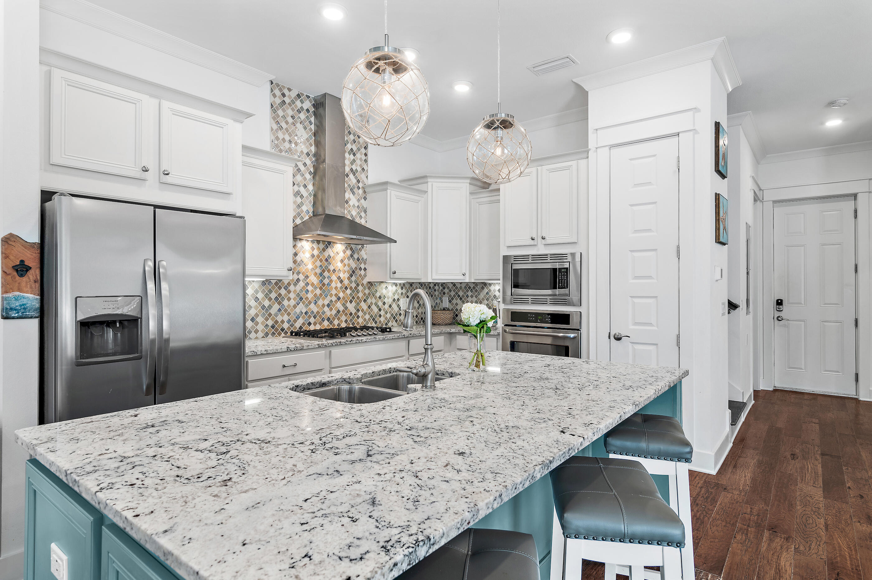 PROMINENCE - Residential