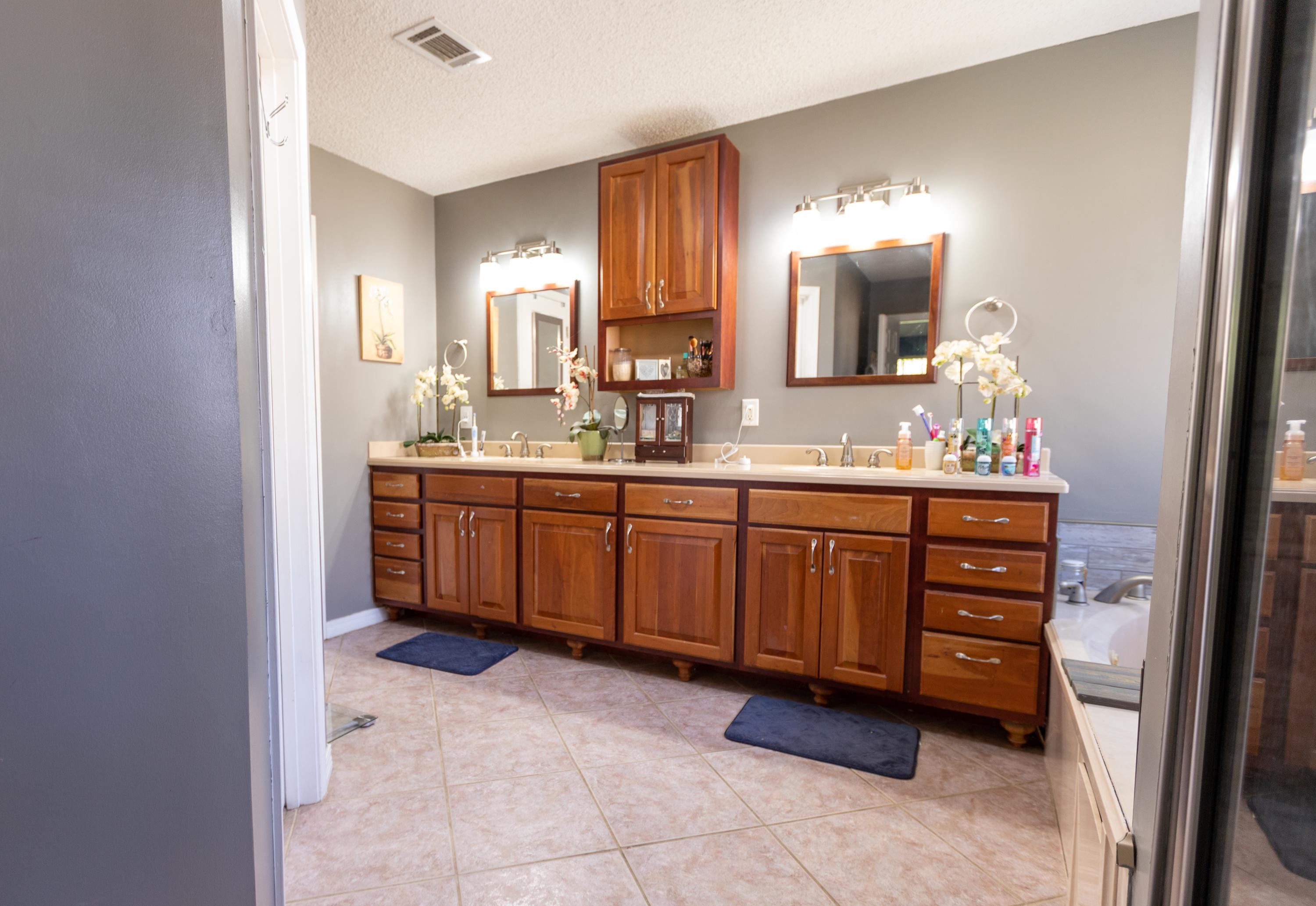 SOUND RETREAT - Residential