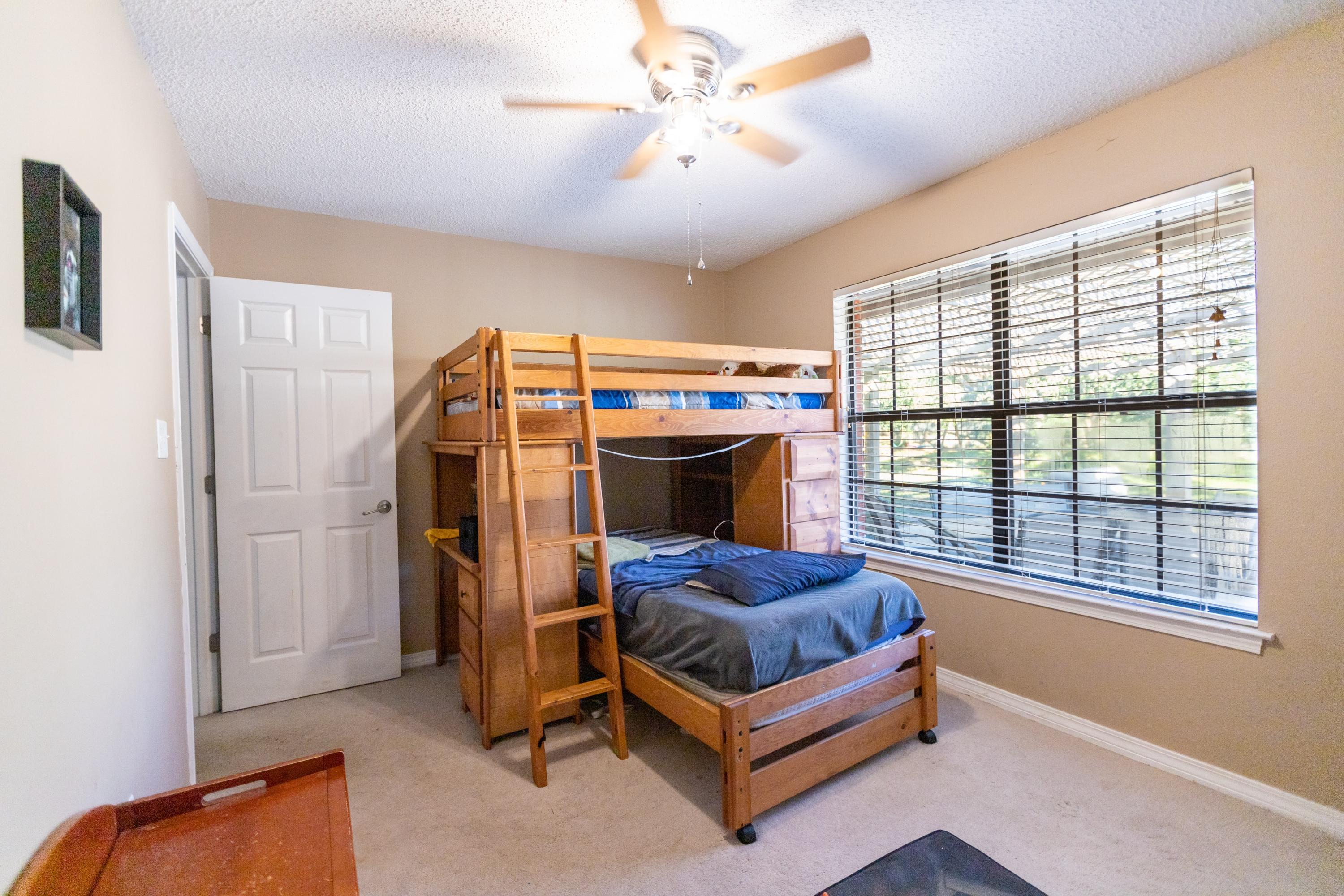 SOUND RETREAT - Residential