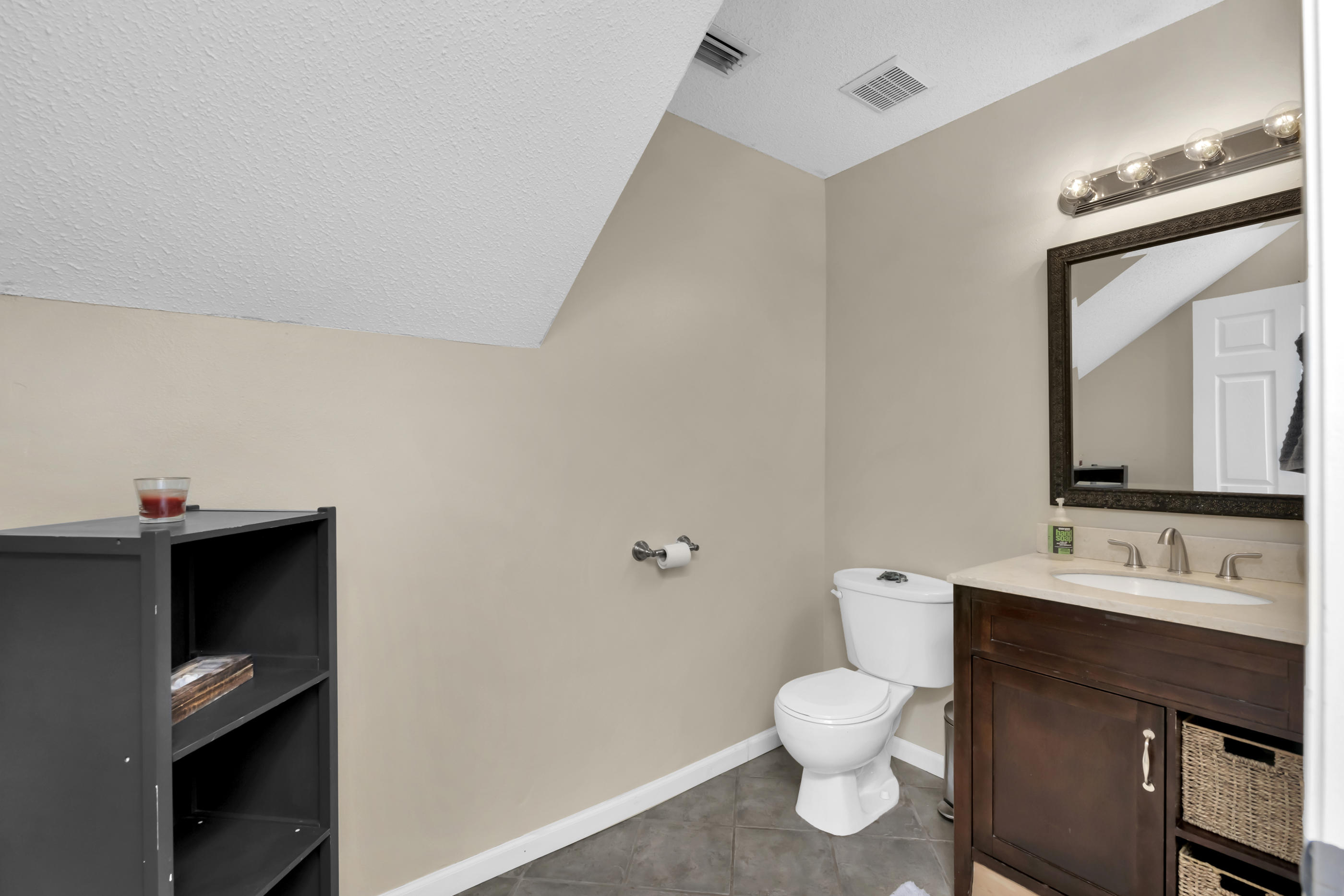 SHALIMAR OAKS - Residential