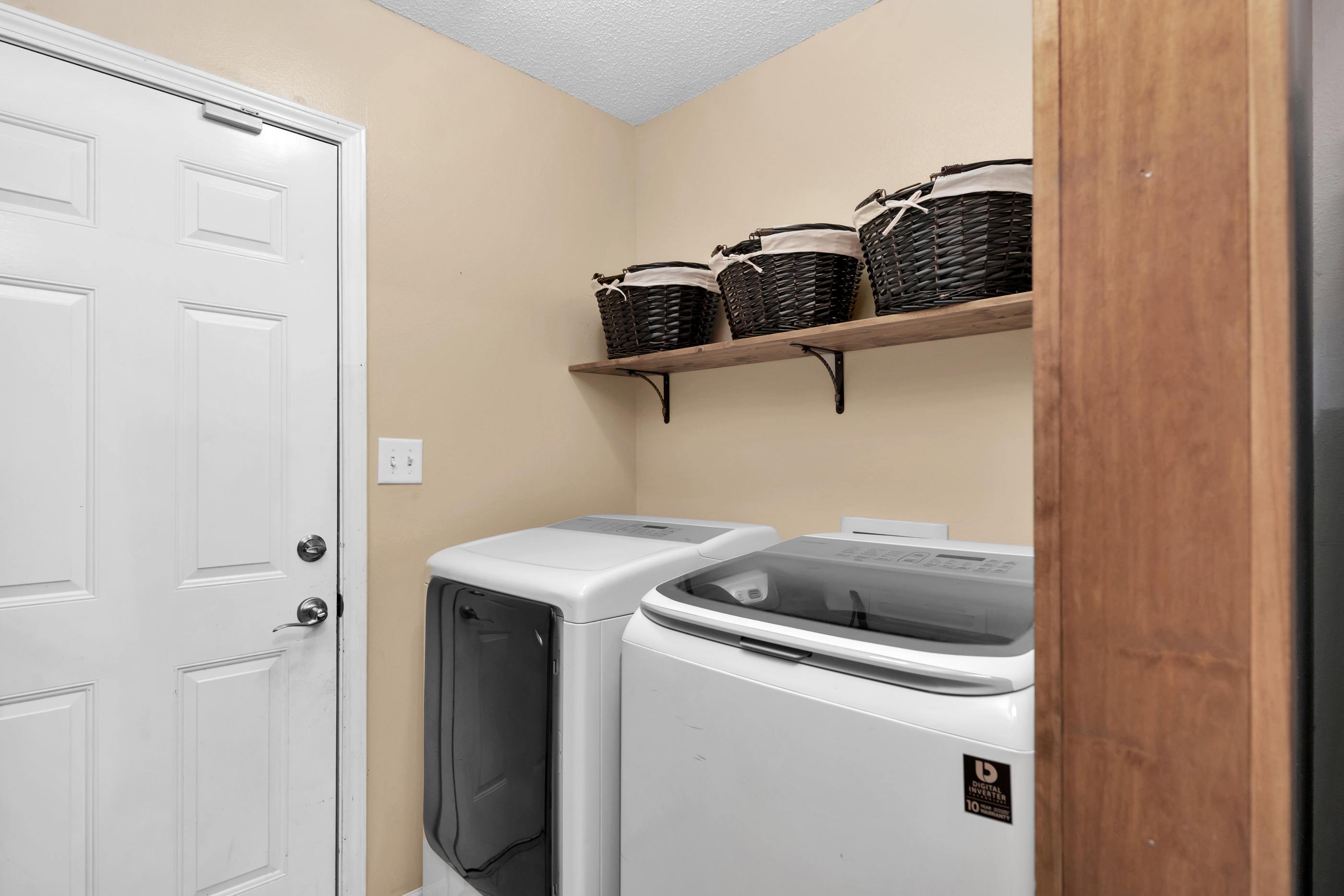 SHALIMAR OAKS - Residential