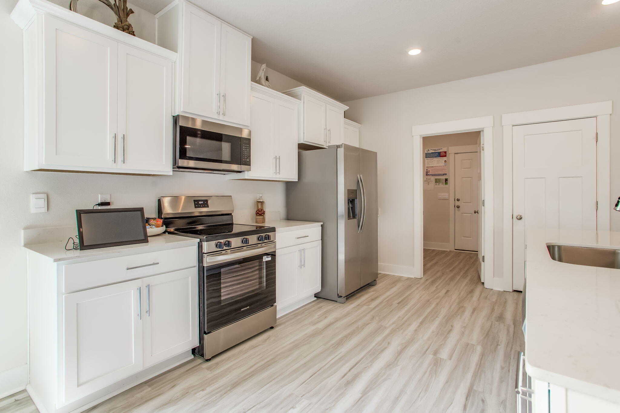 Roman Oaks - Residential