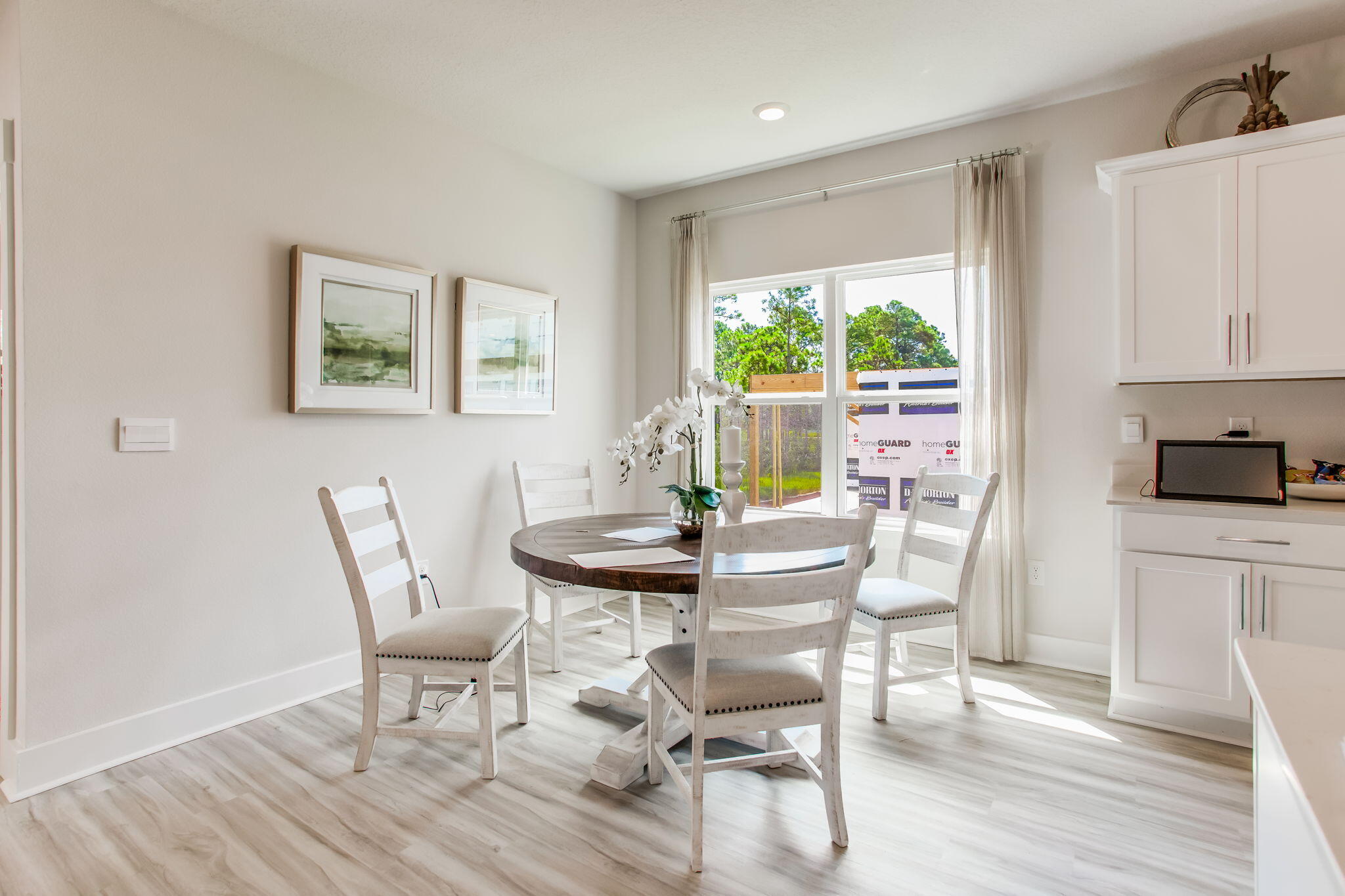 Roman Oaks - Residential