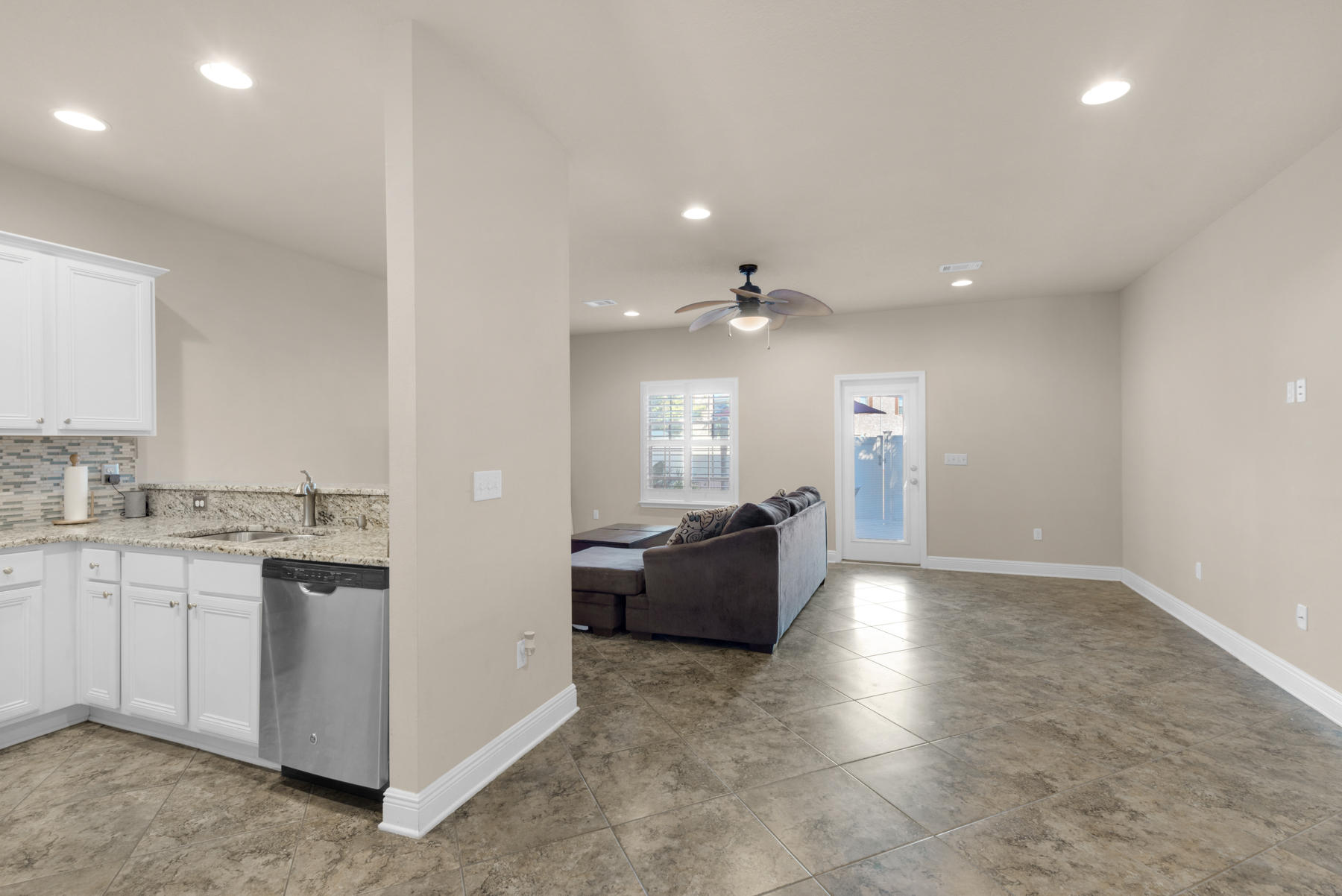 RESERVE POINTE - Residential