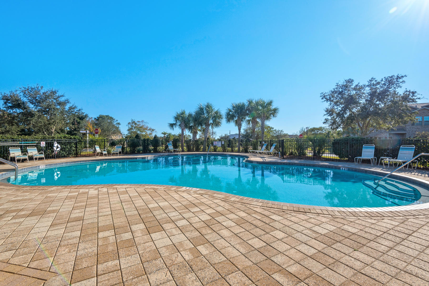 RESERVE POINTE - Residential