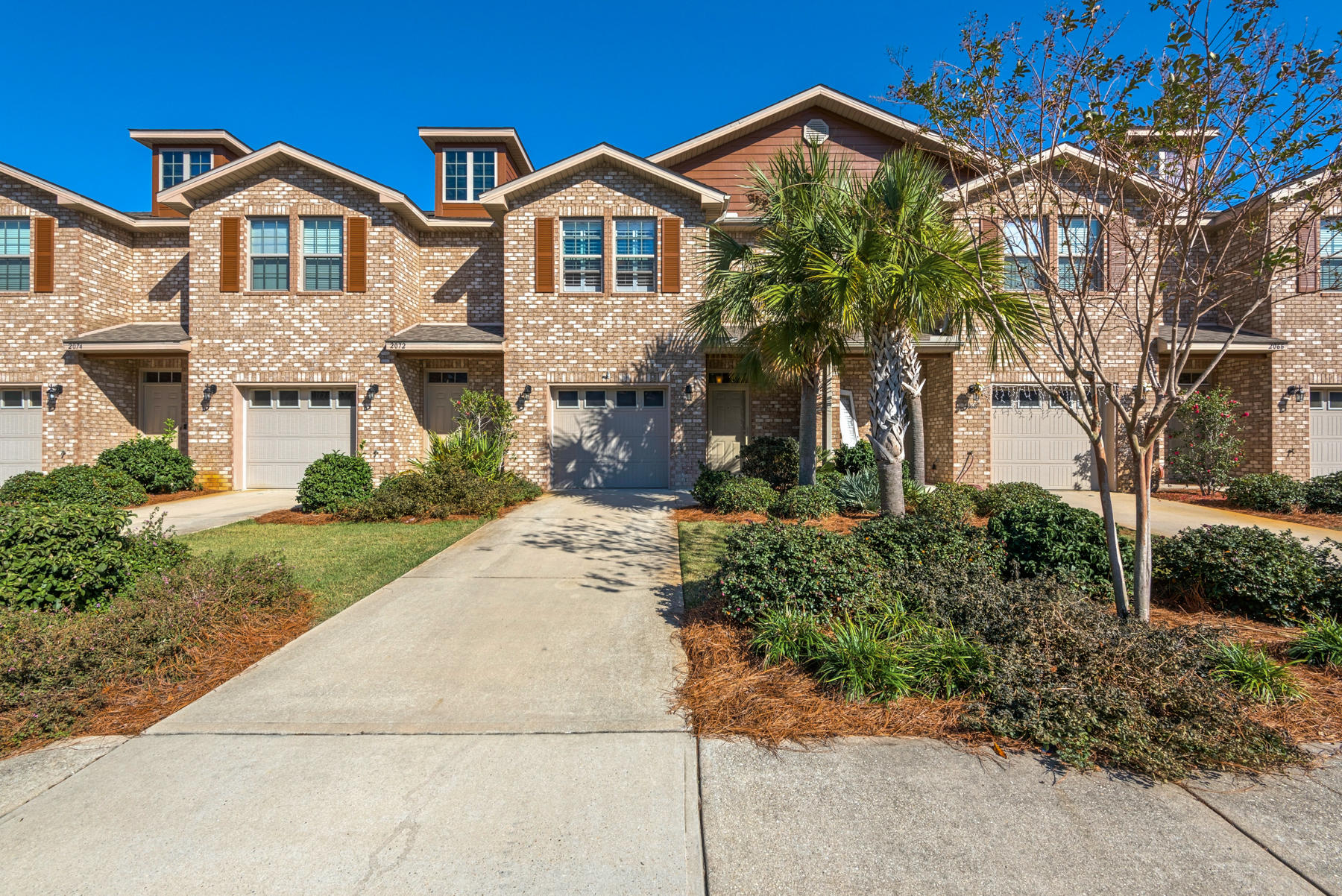 RESERVE POINTE - Residential