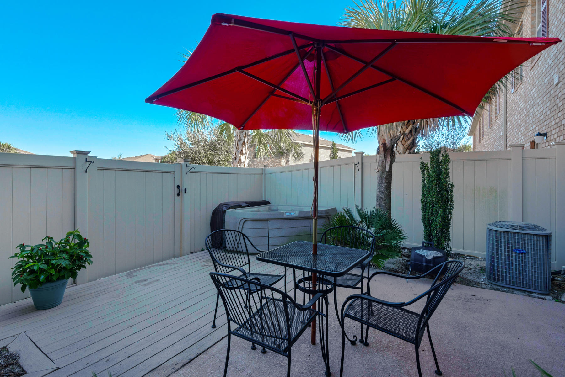 RESERVE POINTE - Residential