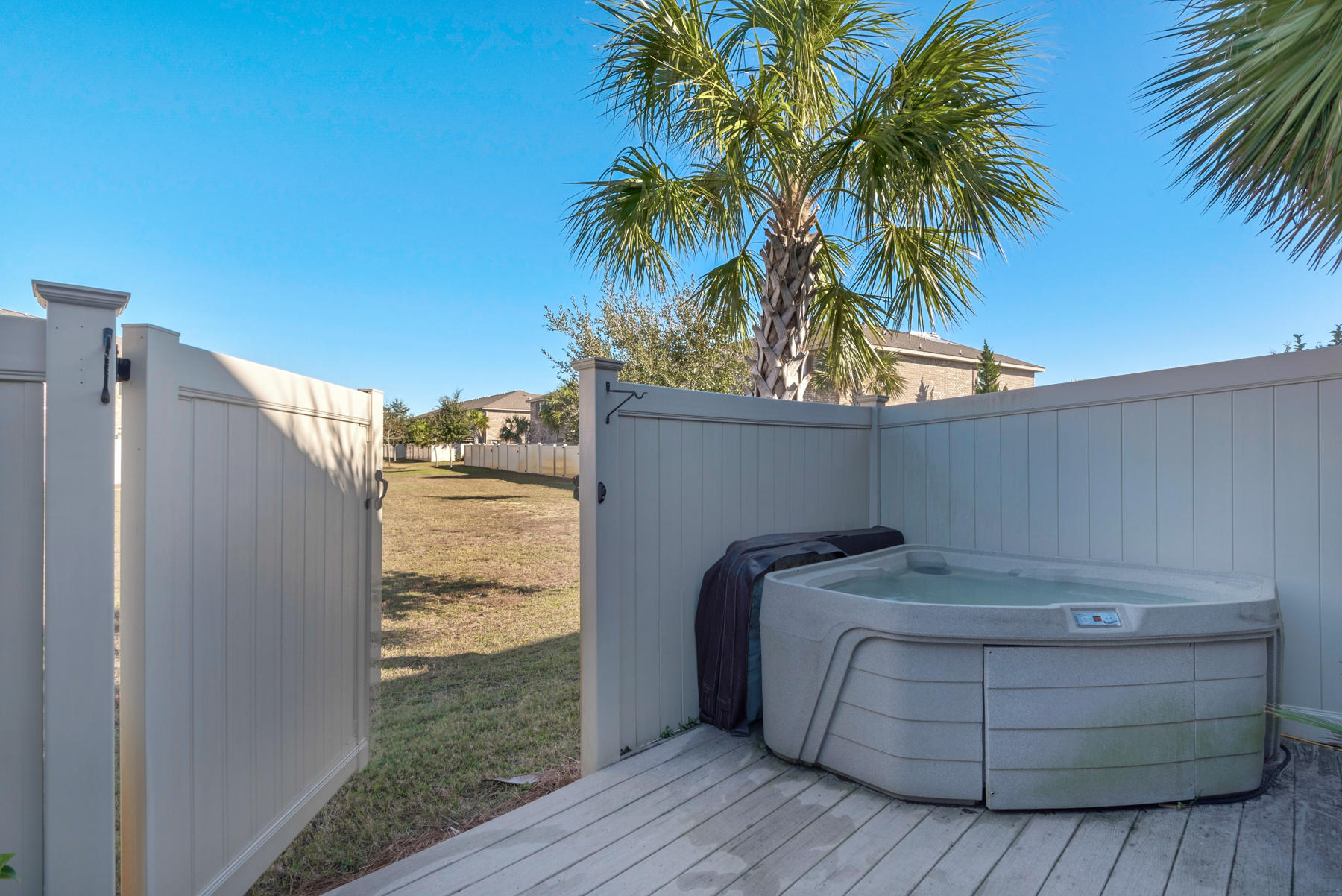 RESERVE POINTE - Residential