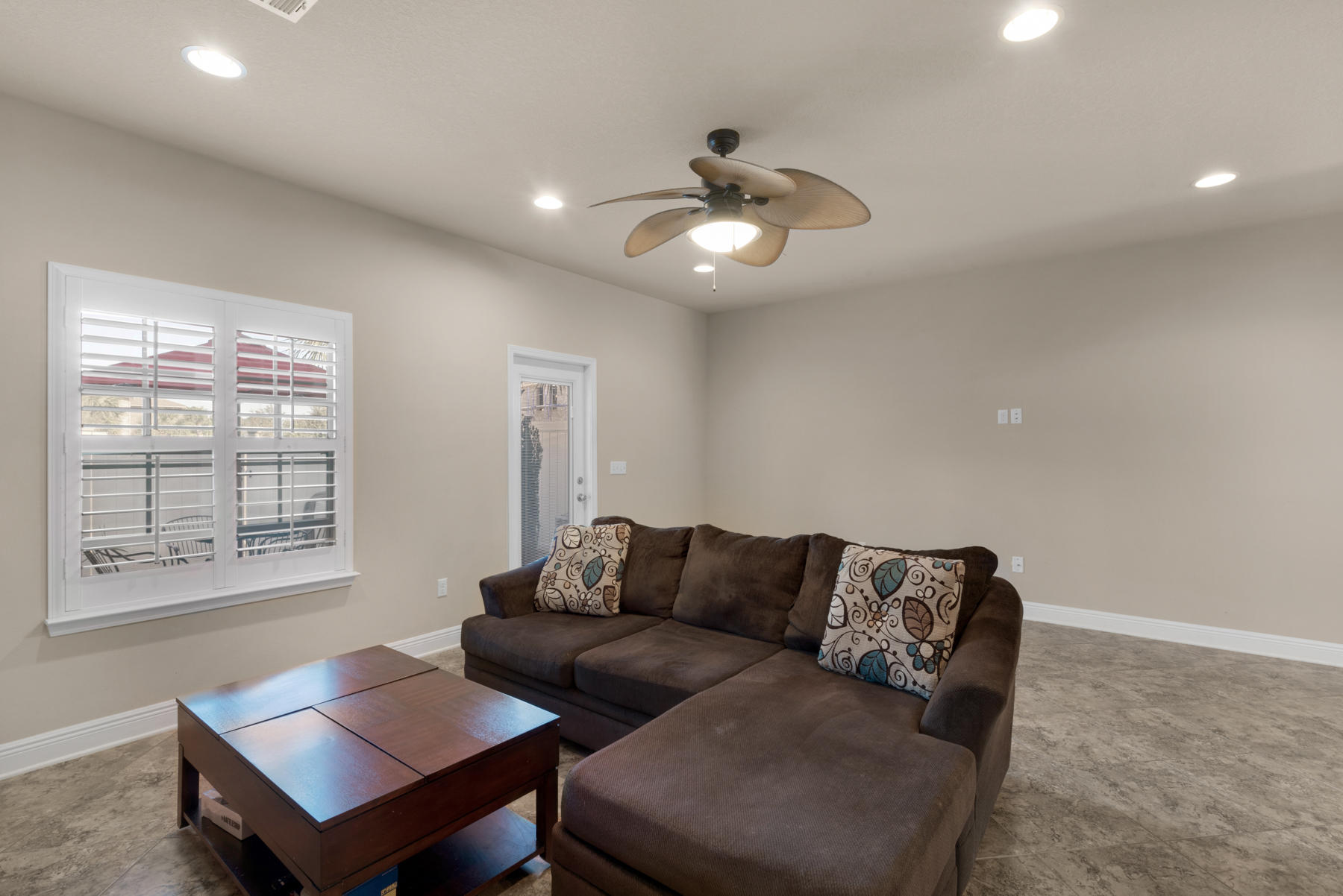 RESERVE POINTE - Residential