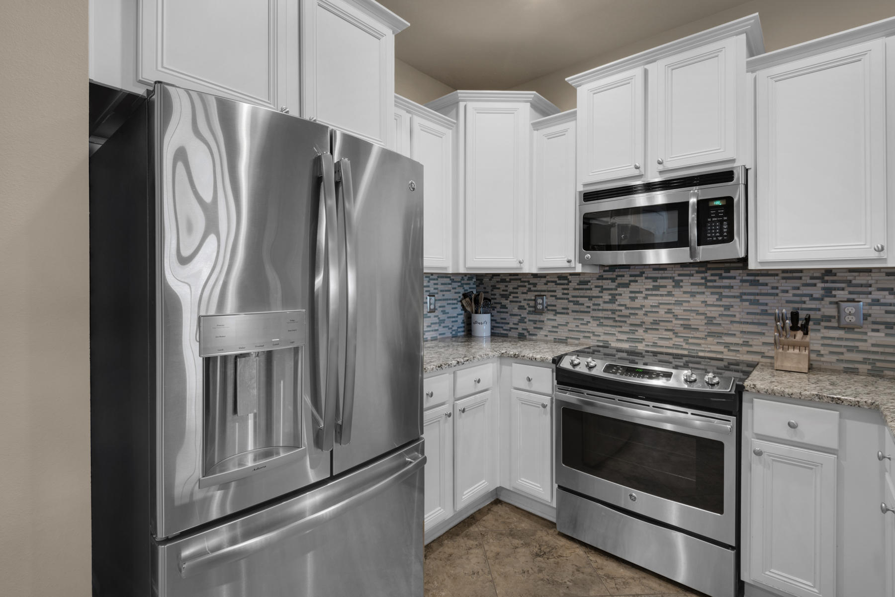 RESERVE POINTE - Residential