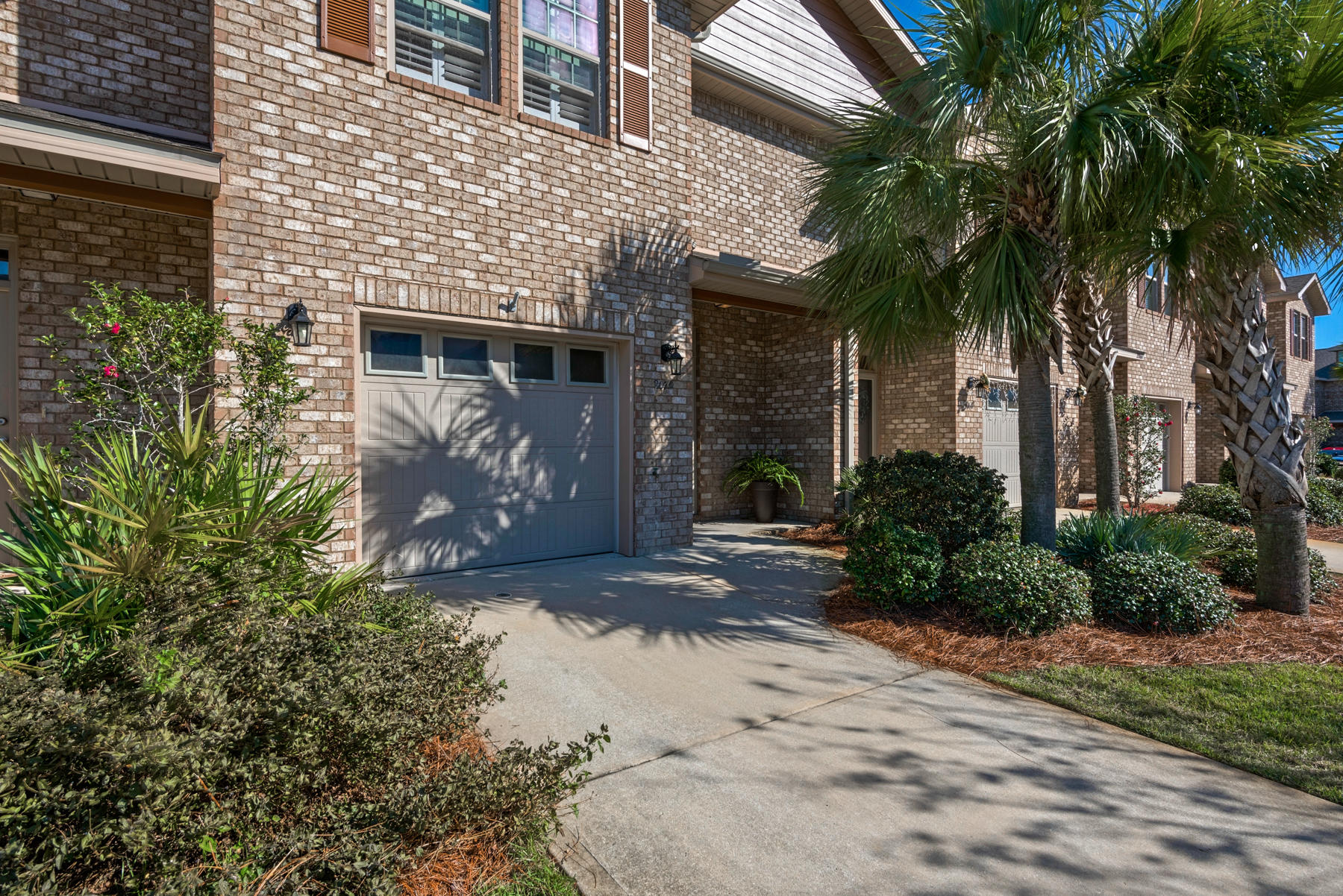 RESERVE POINTE - Residential