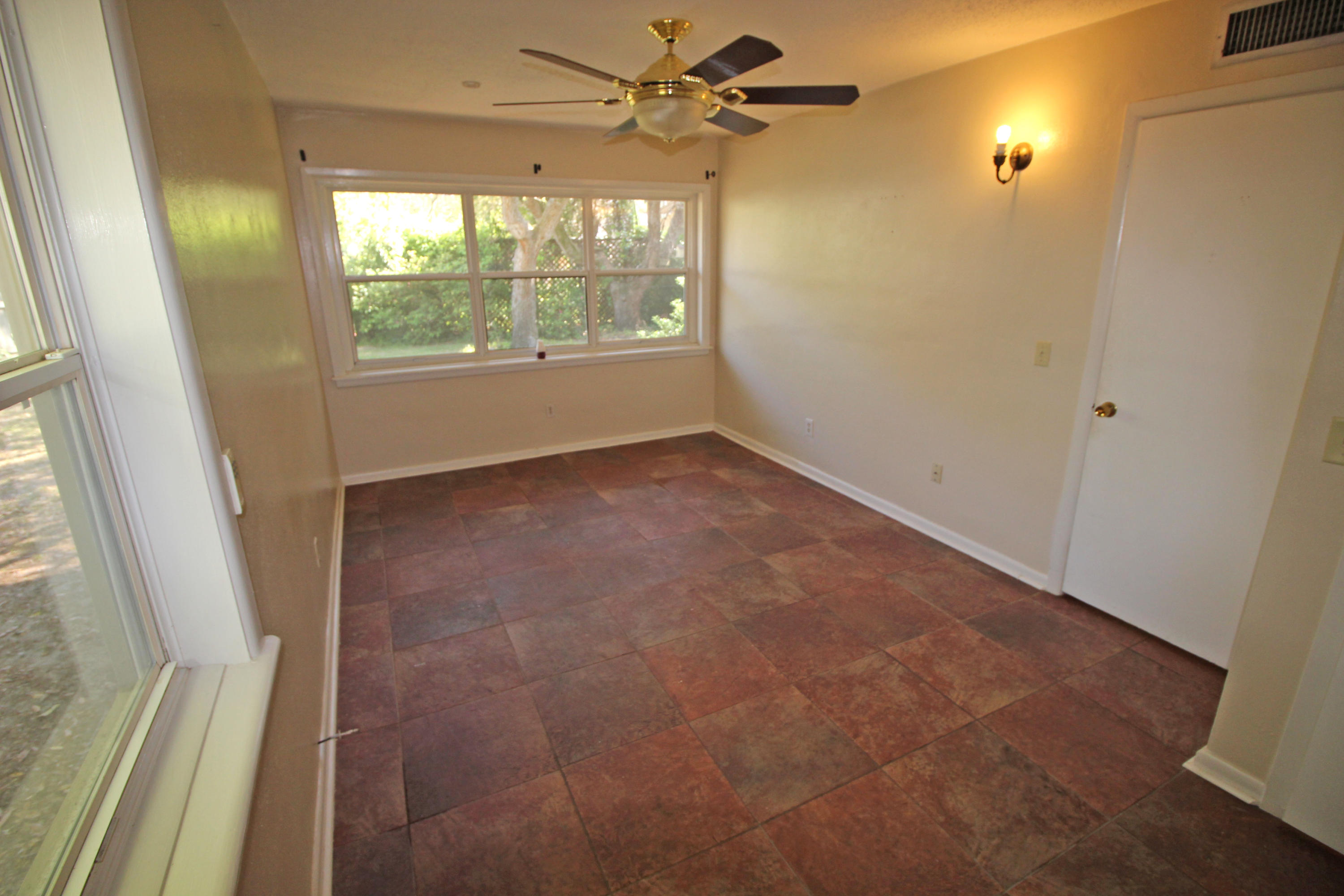 VILLA RUSS PARK - Residential