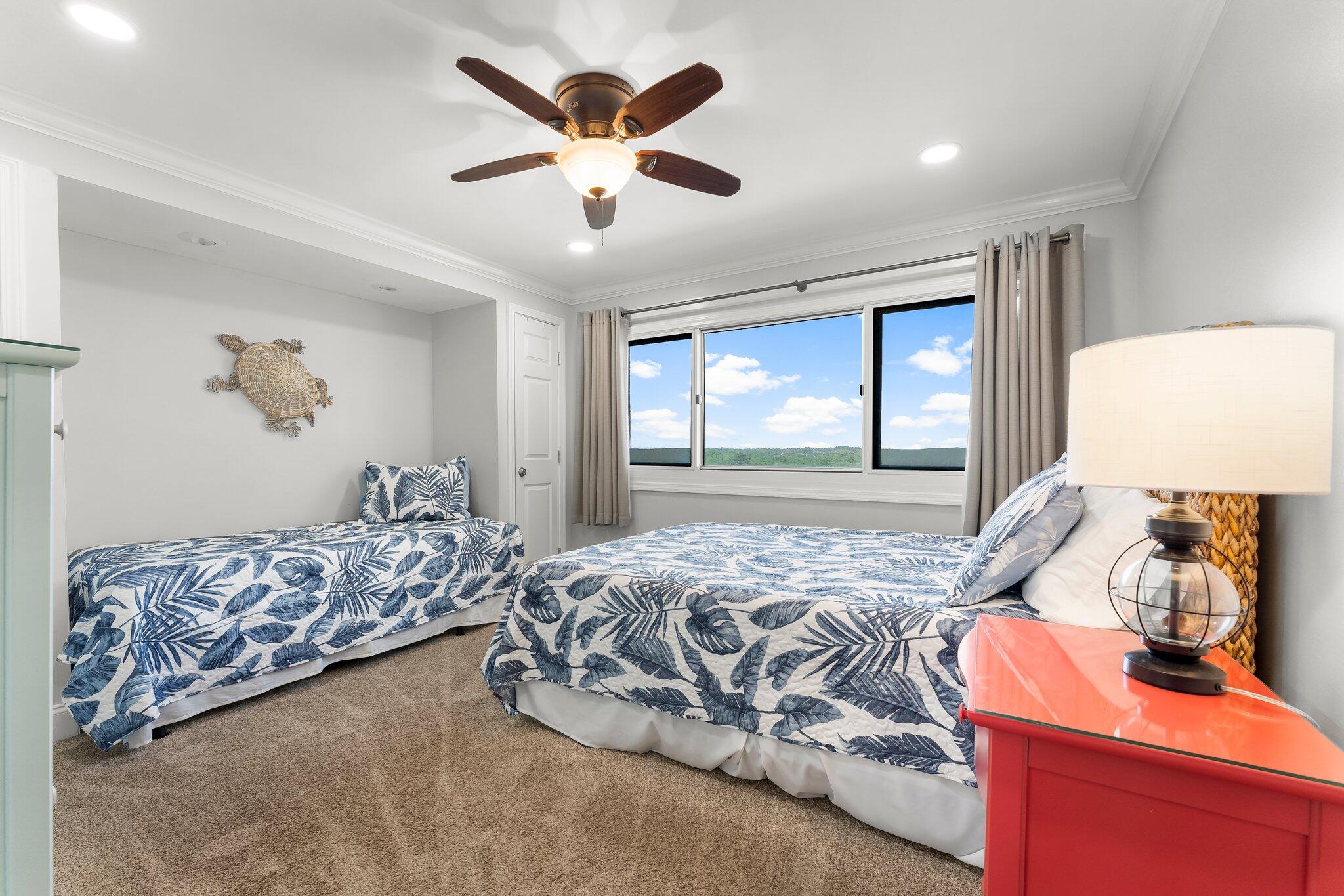 PINNACLE PORT - Residential