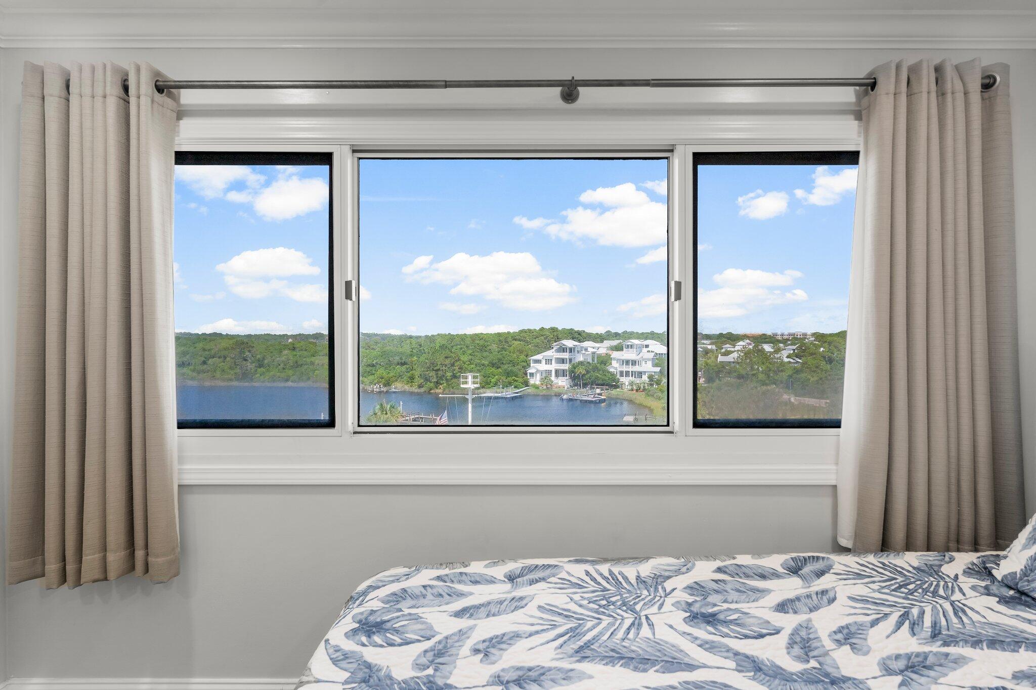 PINNACLE PORT - Residential