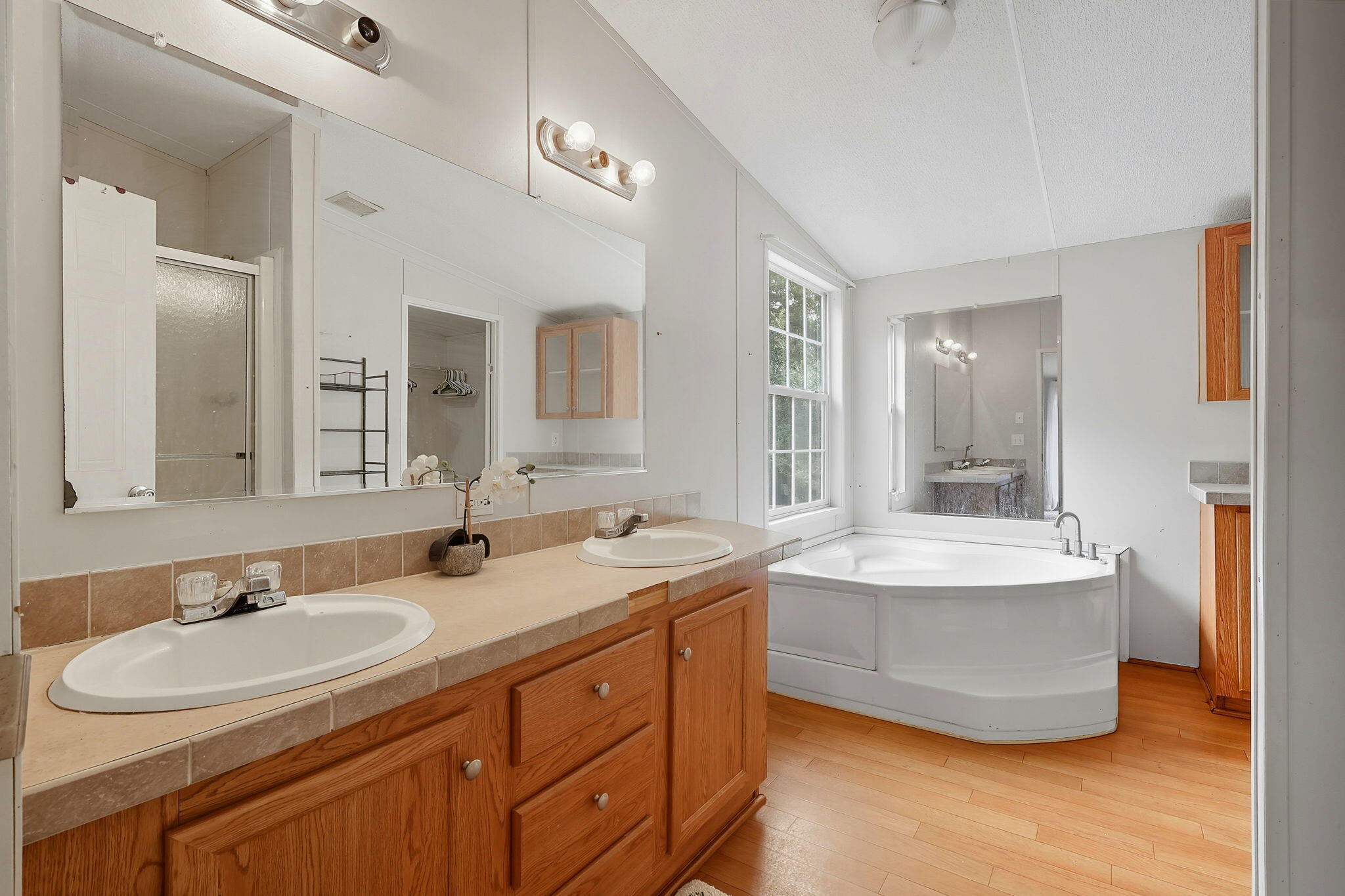 JUNIPER LAKE ESTATES - Residential