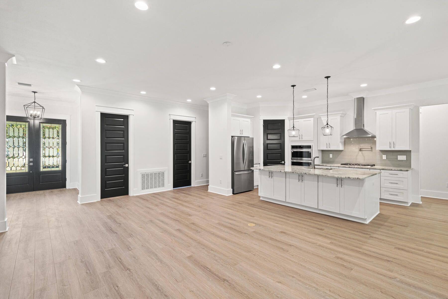 ELLIOTTS POINT - Residential
