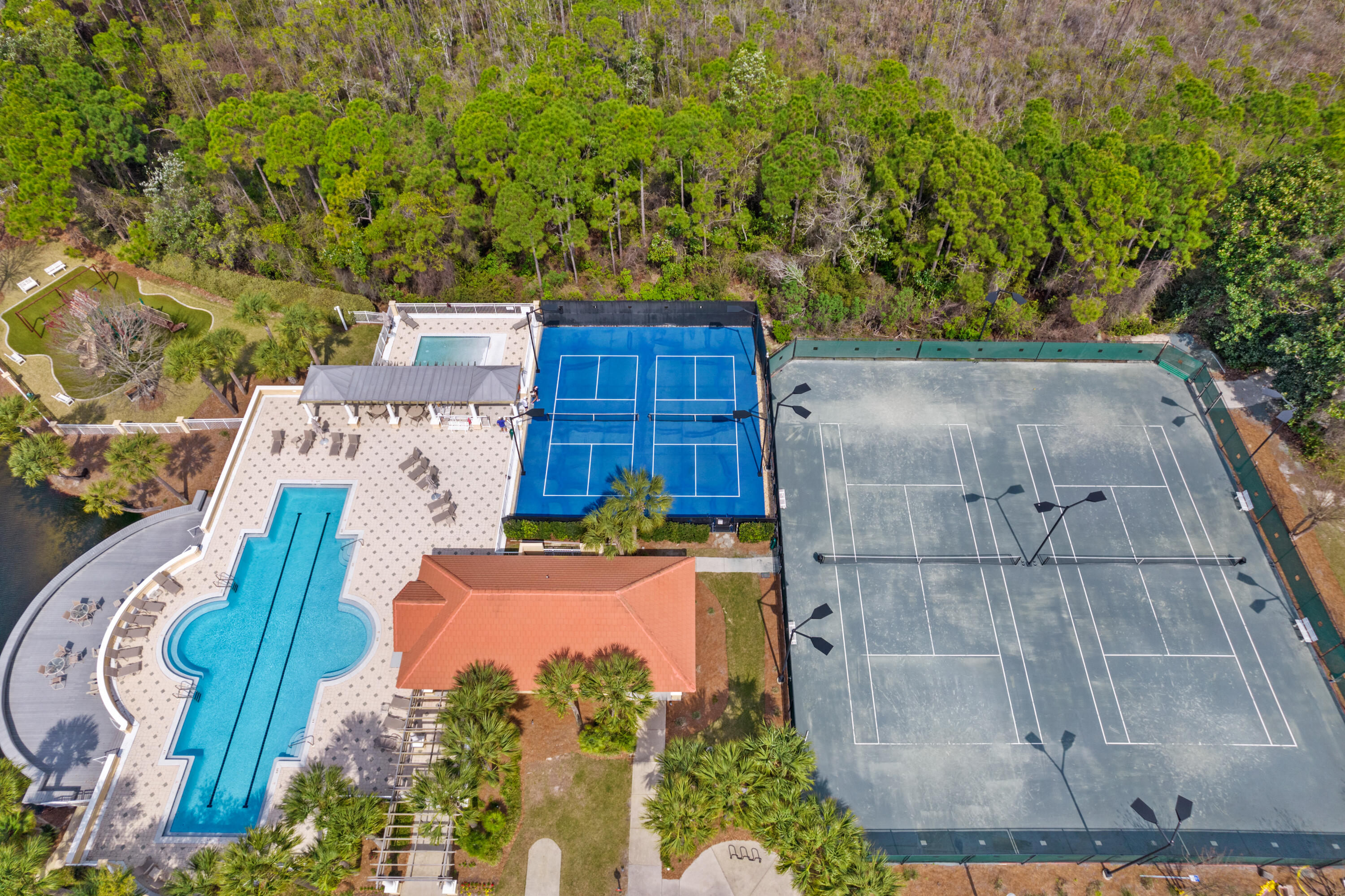 REGATTA BAY - Residential