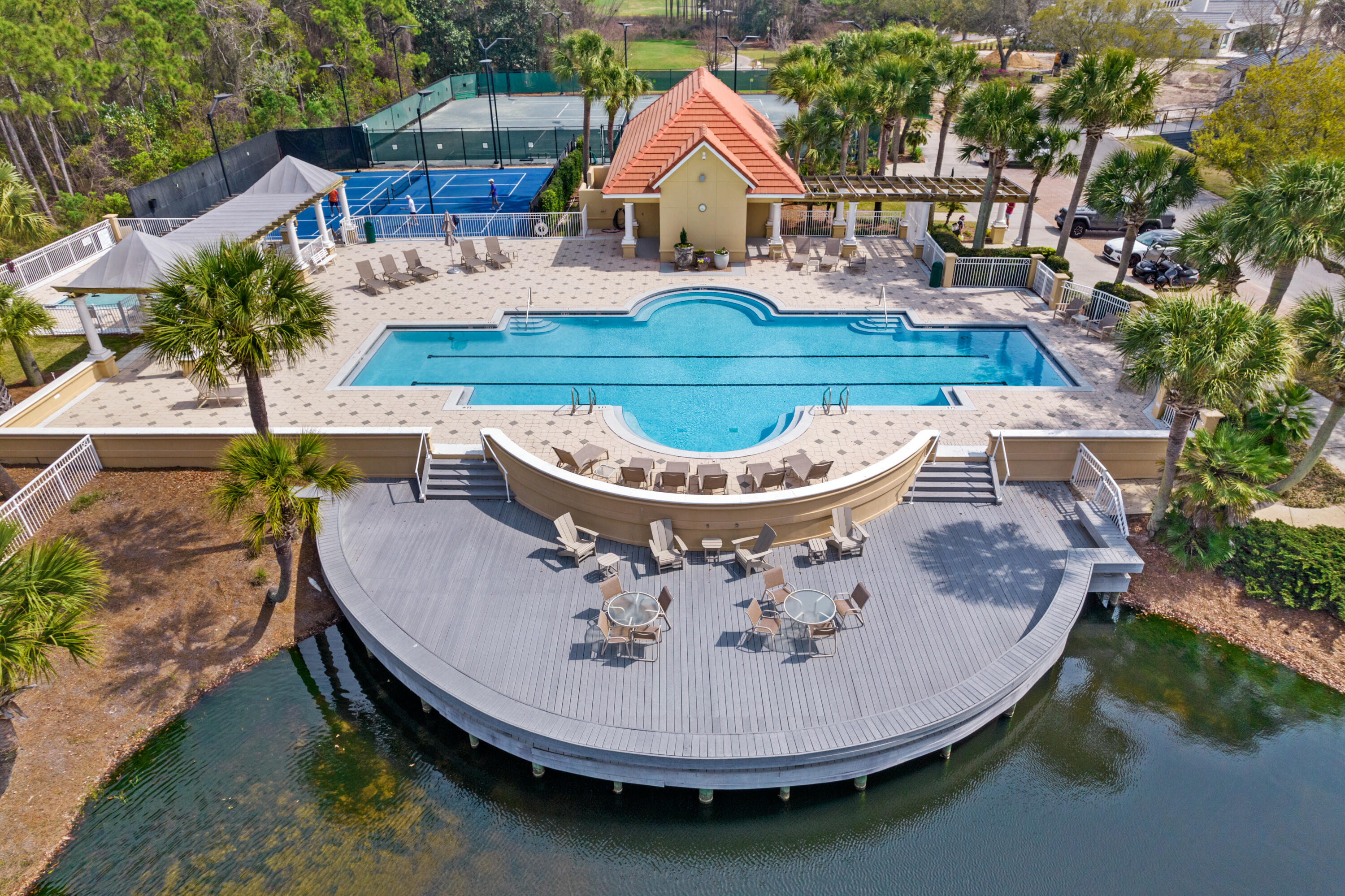 REGATTA BAY - Residential