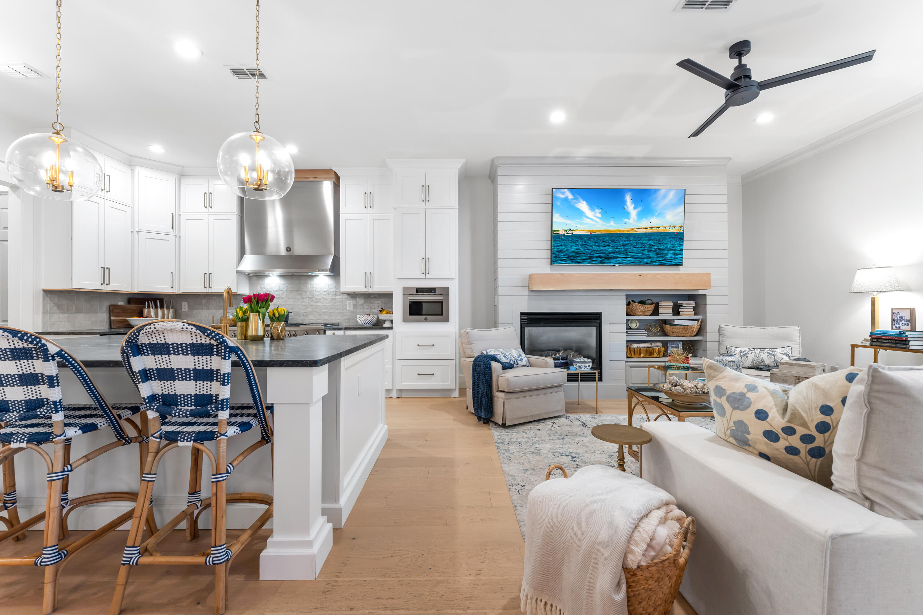 REGATTA BAY - Residential