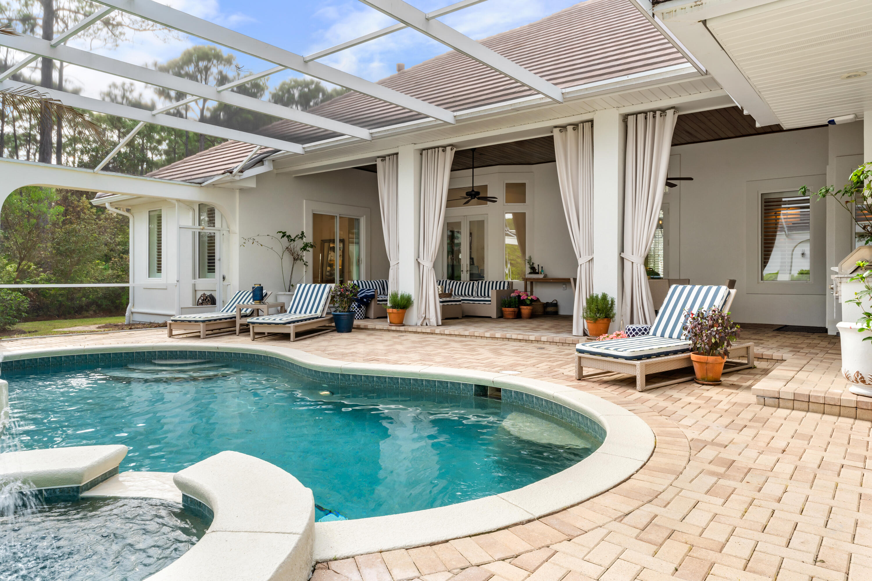 REGATTA BAY - Residential