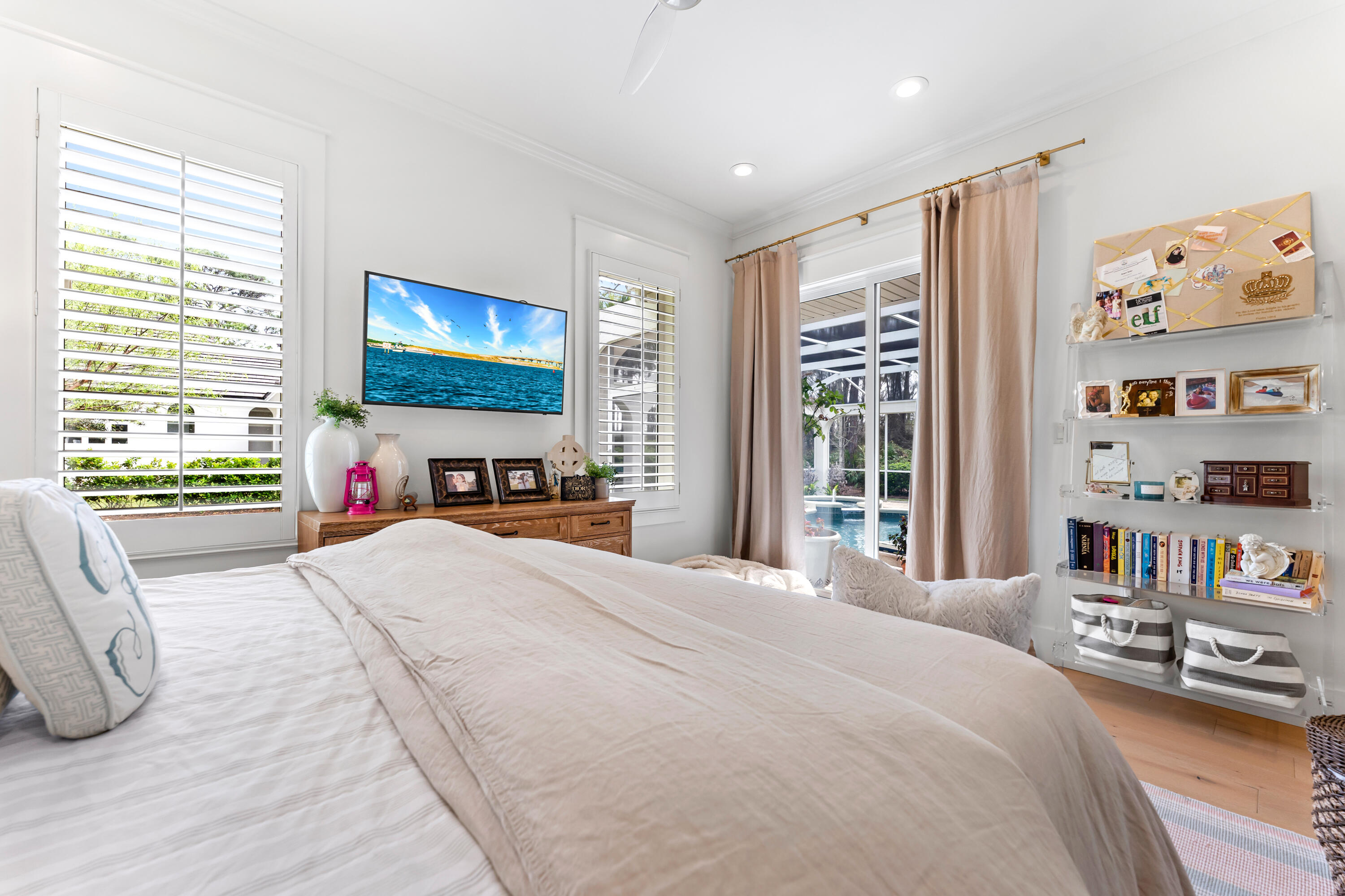 REGATTA BAY - Residential