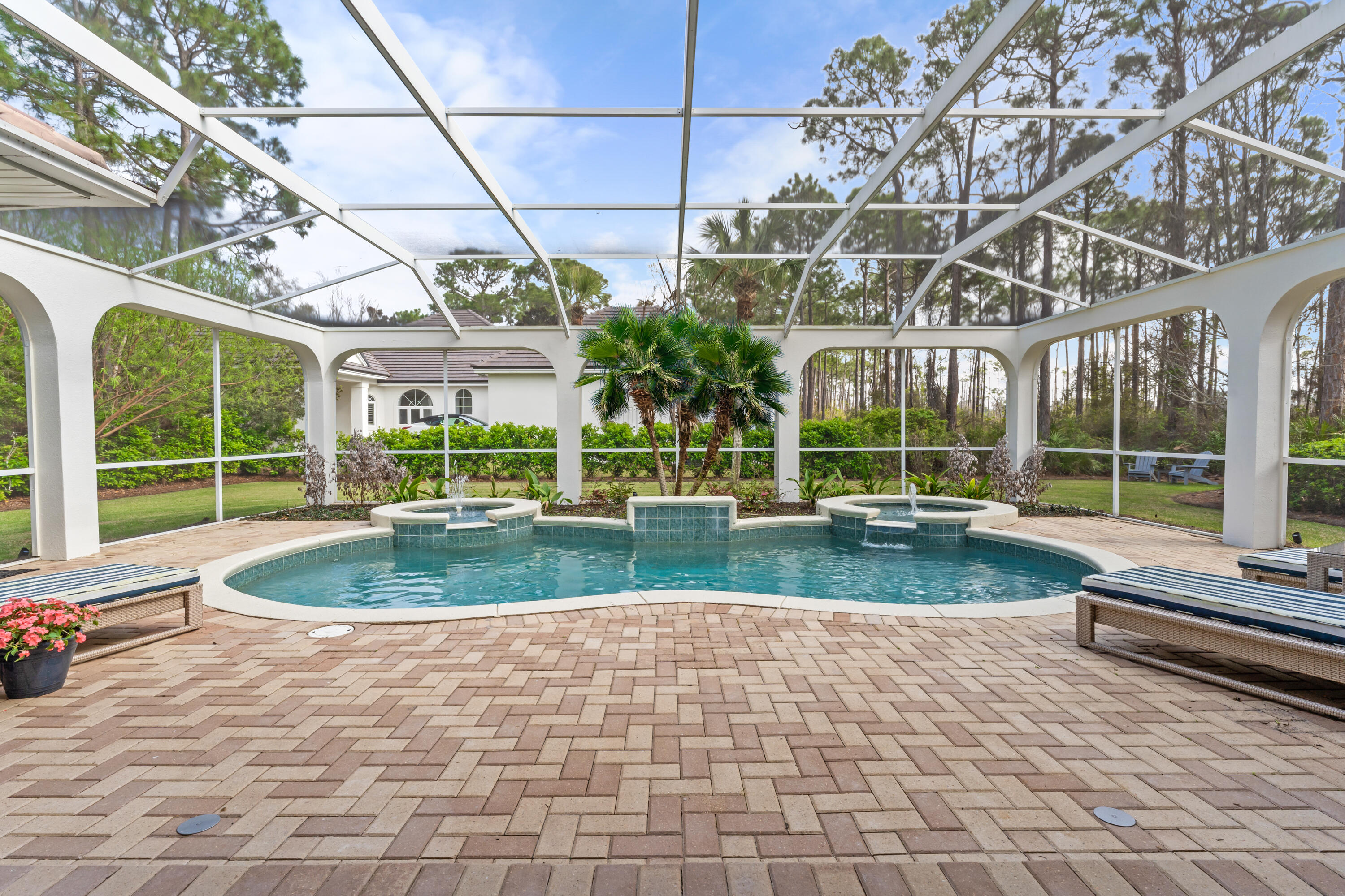 REGATTA BAY - Residential