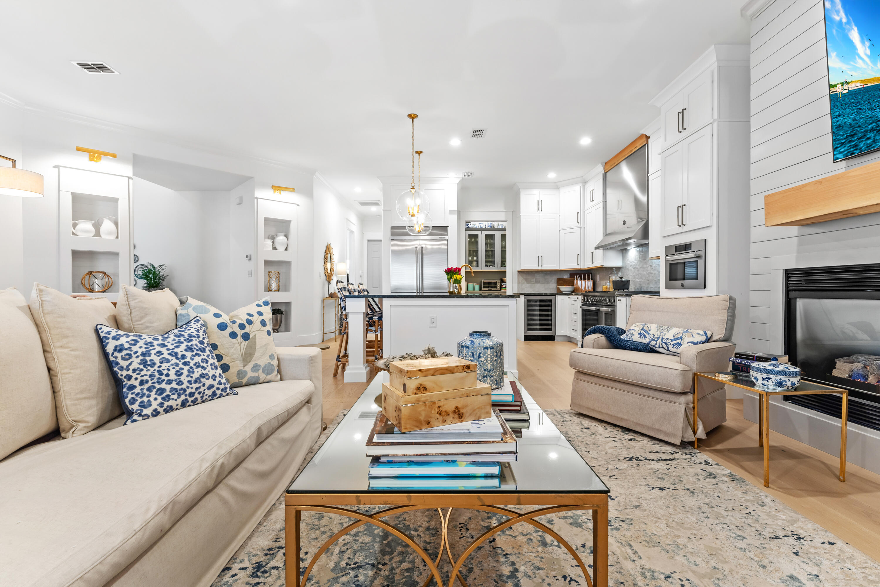 REGATTA BAY - Residential