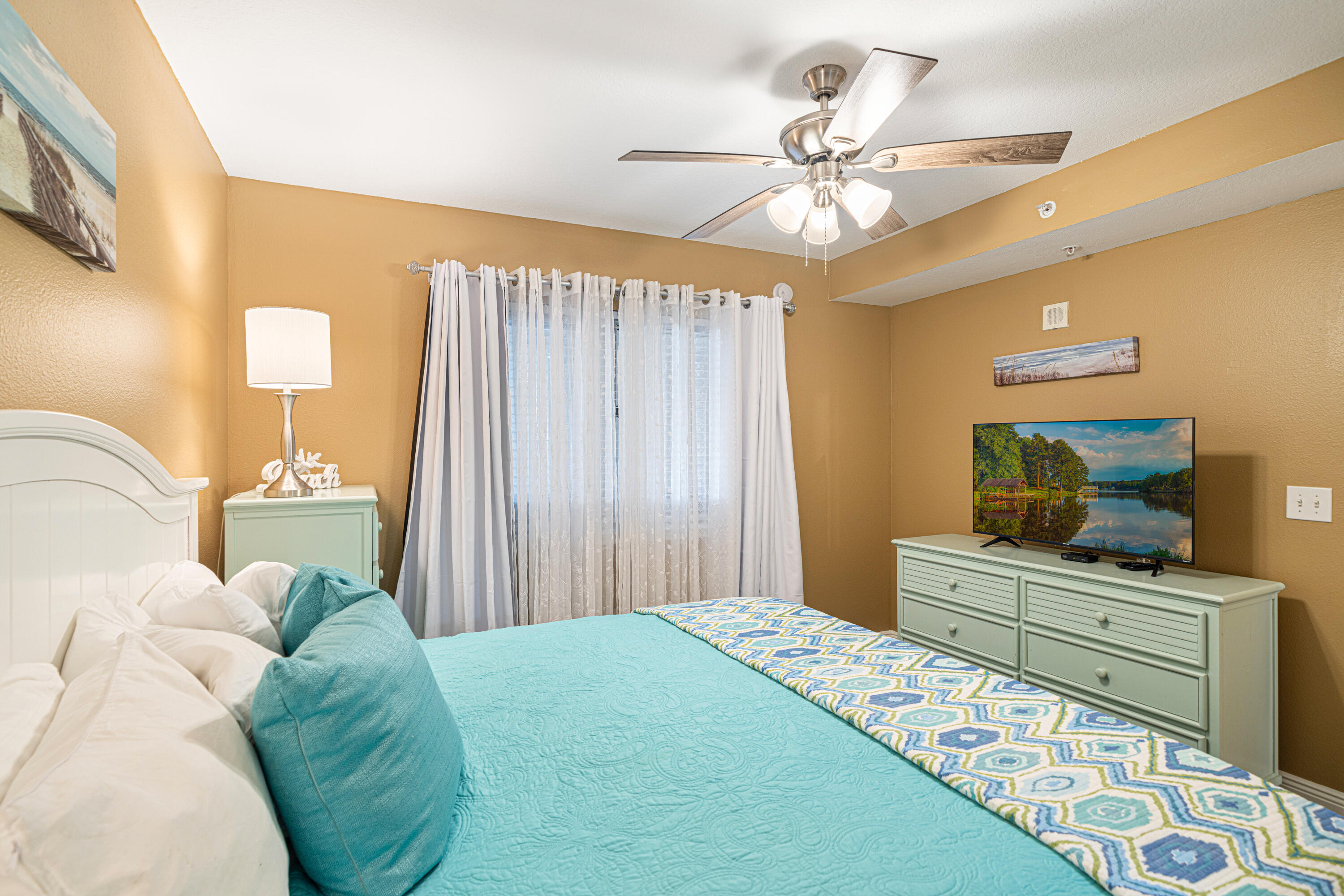 EMERALD BEACH RESORT - Residential