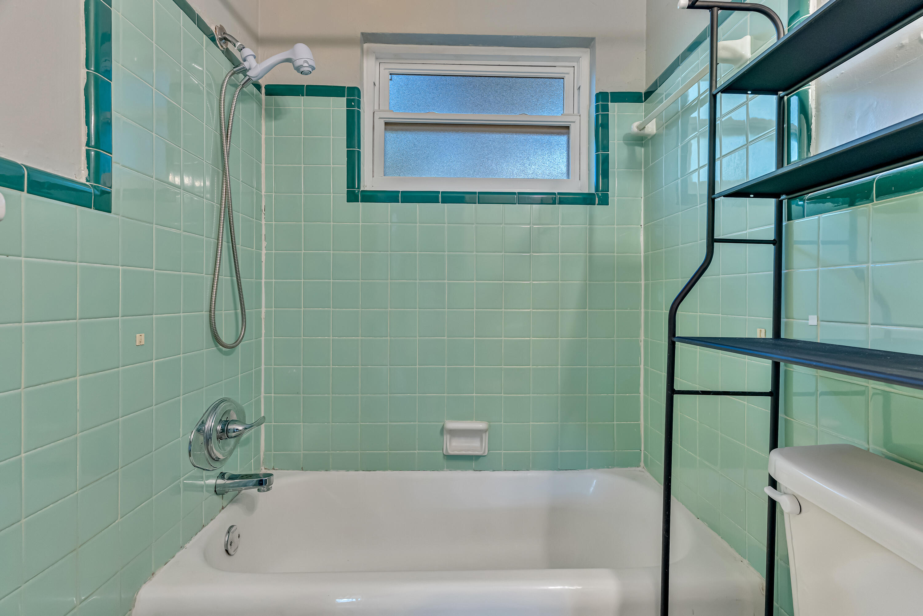 VALPARAISO PINECREST 2 - Residential Lease