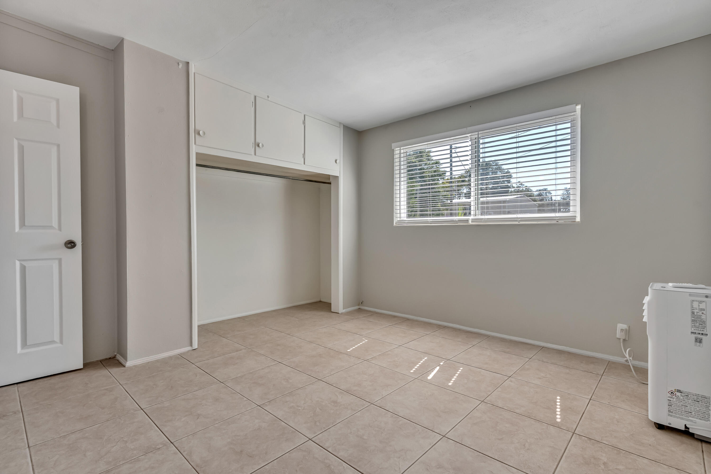 VALPARAISO PINECREST 2 - Residential Lease