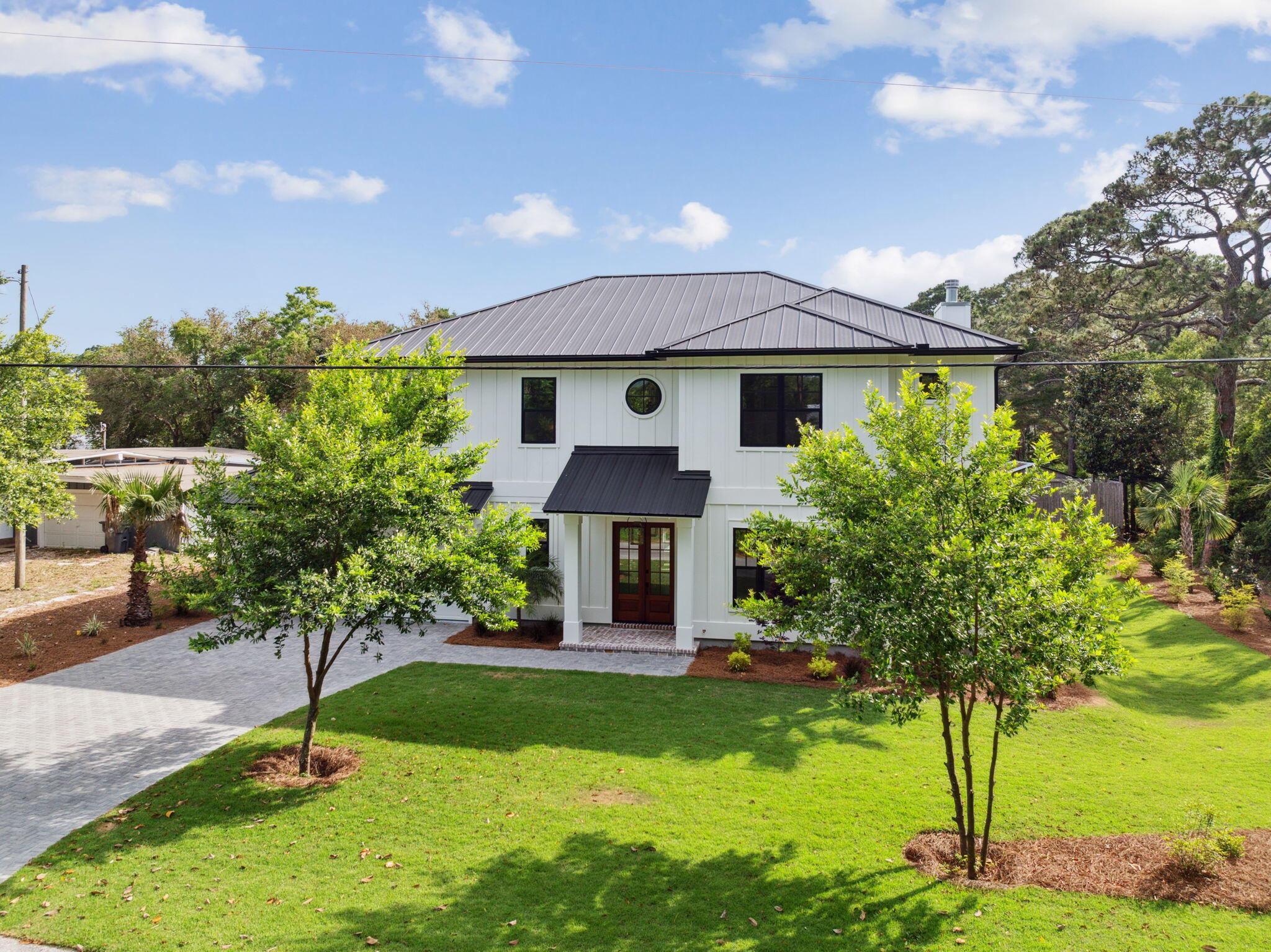 111 Dolphin Drive