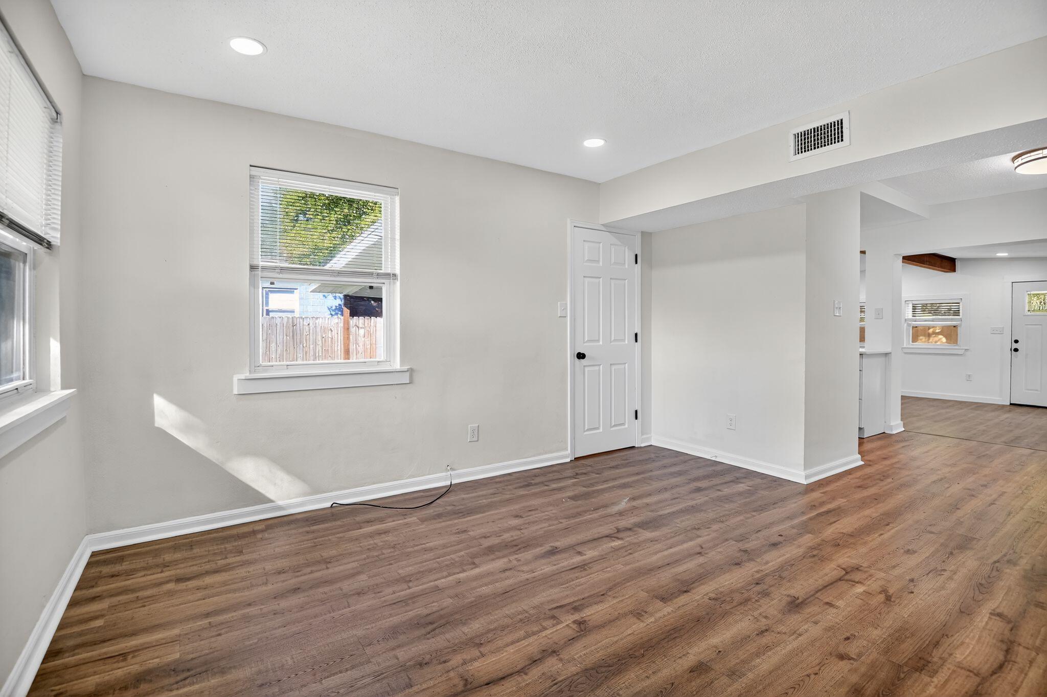 2ND ADD GARNIER BCH LOT 2 BLK 5 - Residential