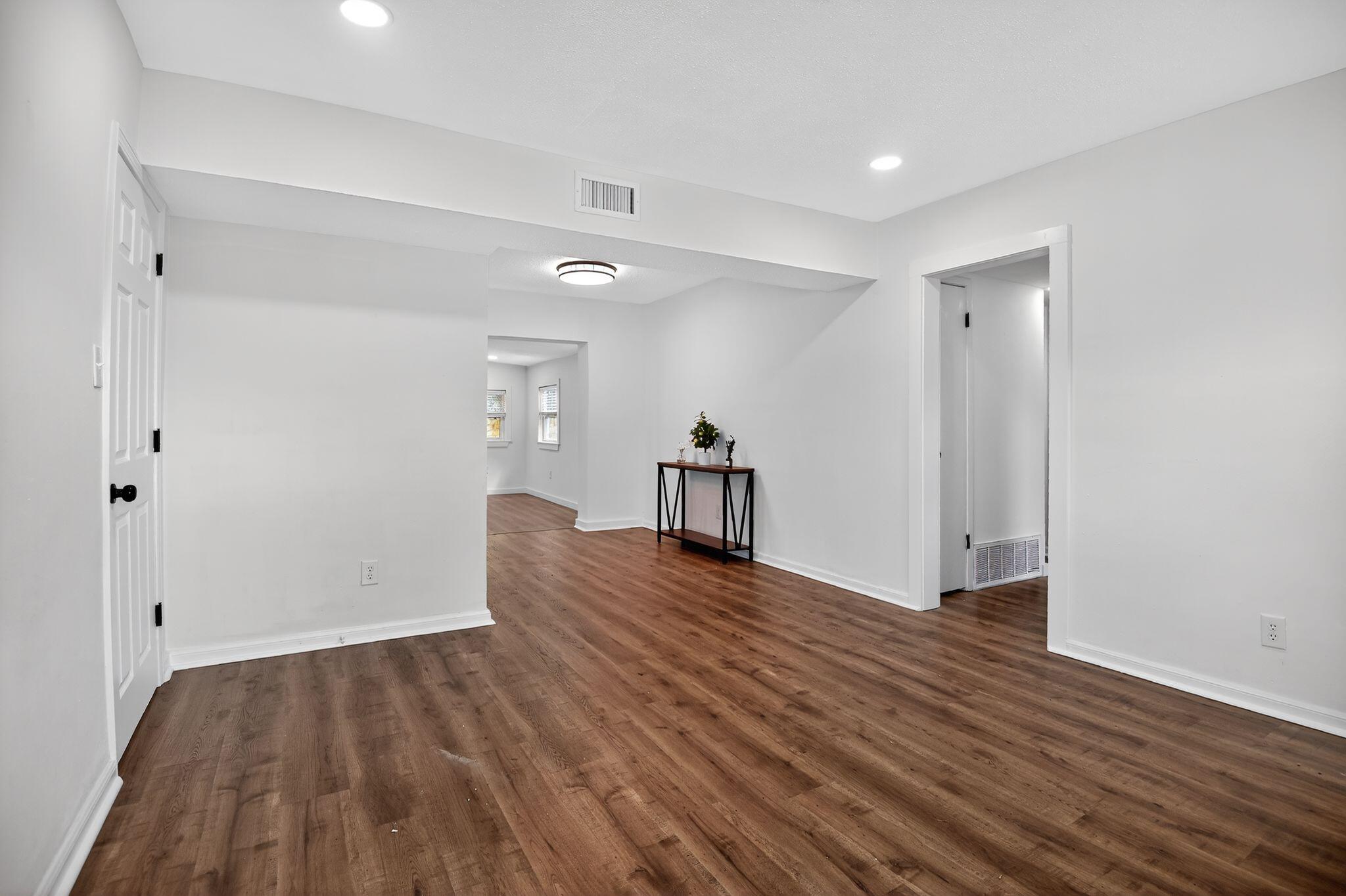 2ND ADD GARNIER BCH LOT 2 BLK 5 - Residential