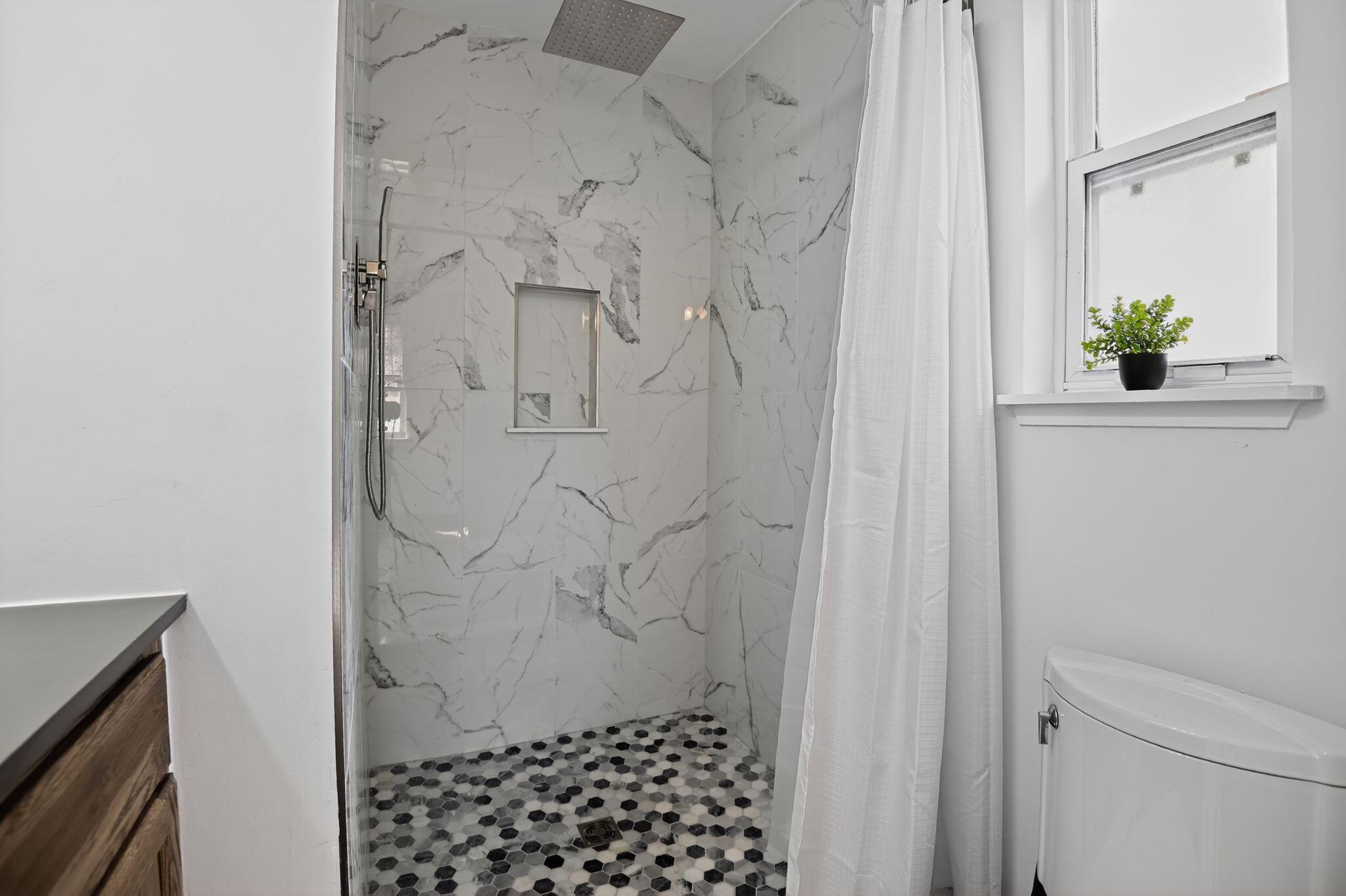 2ND ADD GARNIER BCH LOT 2 BLK 5 - Residential