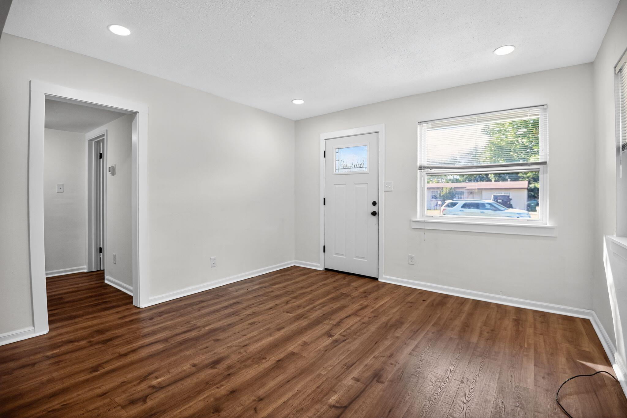 2ND ADD GARNIER BCH LOT 2 BLK 5 - Residential