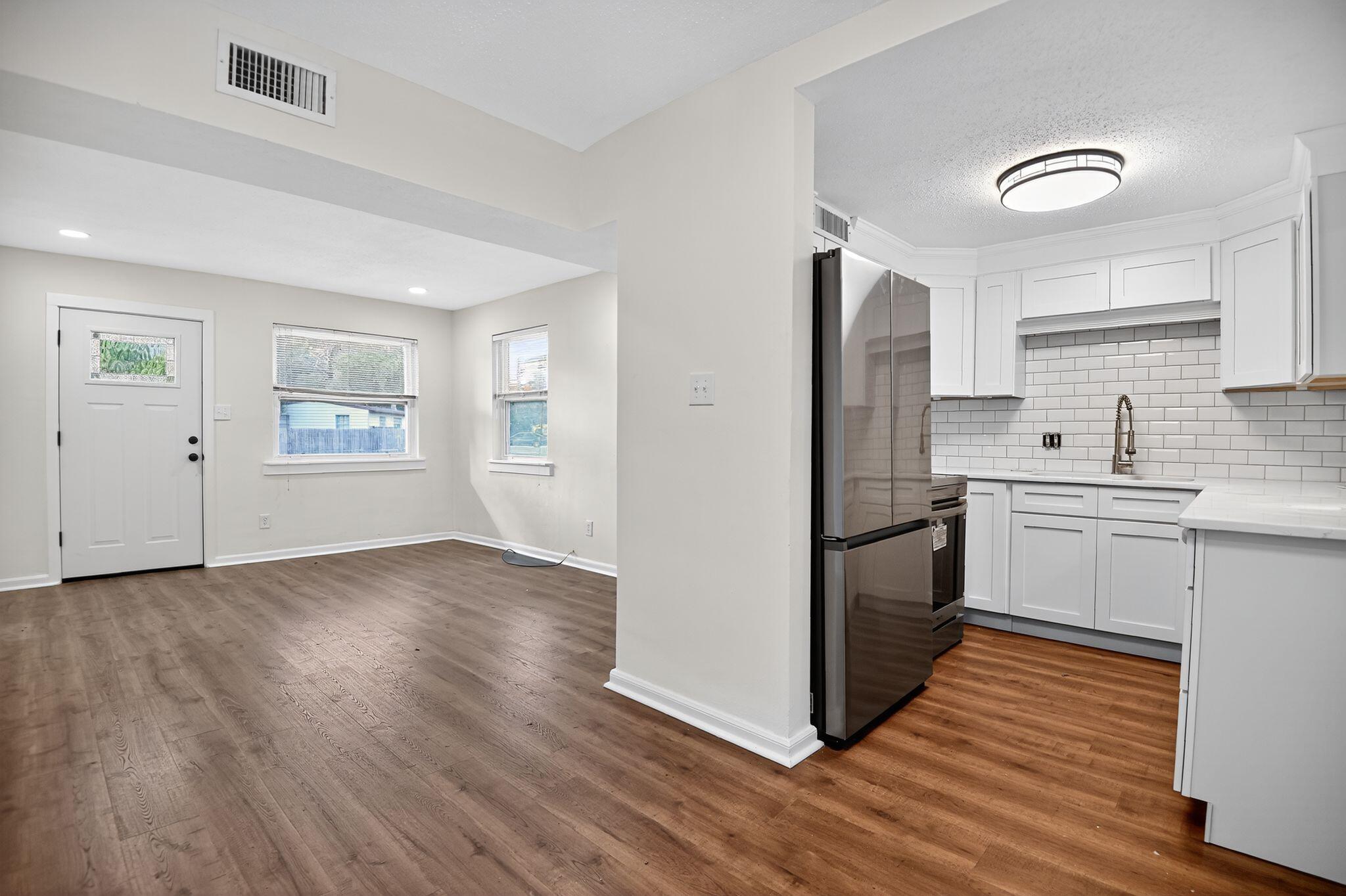 2ND ADD GARNIER BCH LOT 2 BLK 5 - Residential