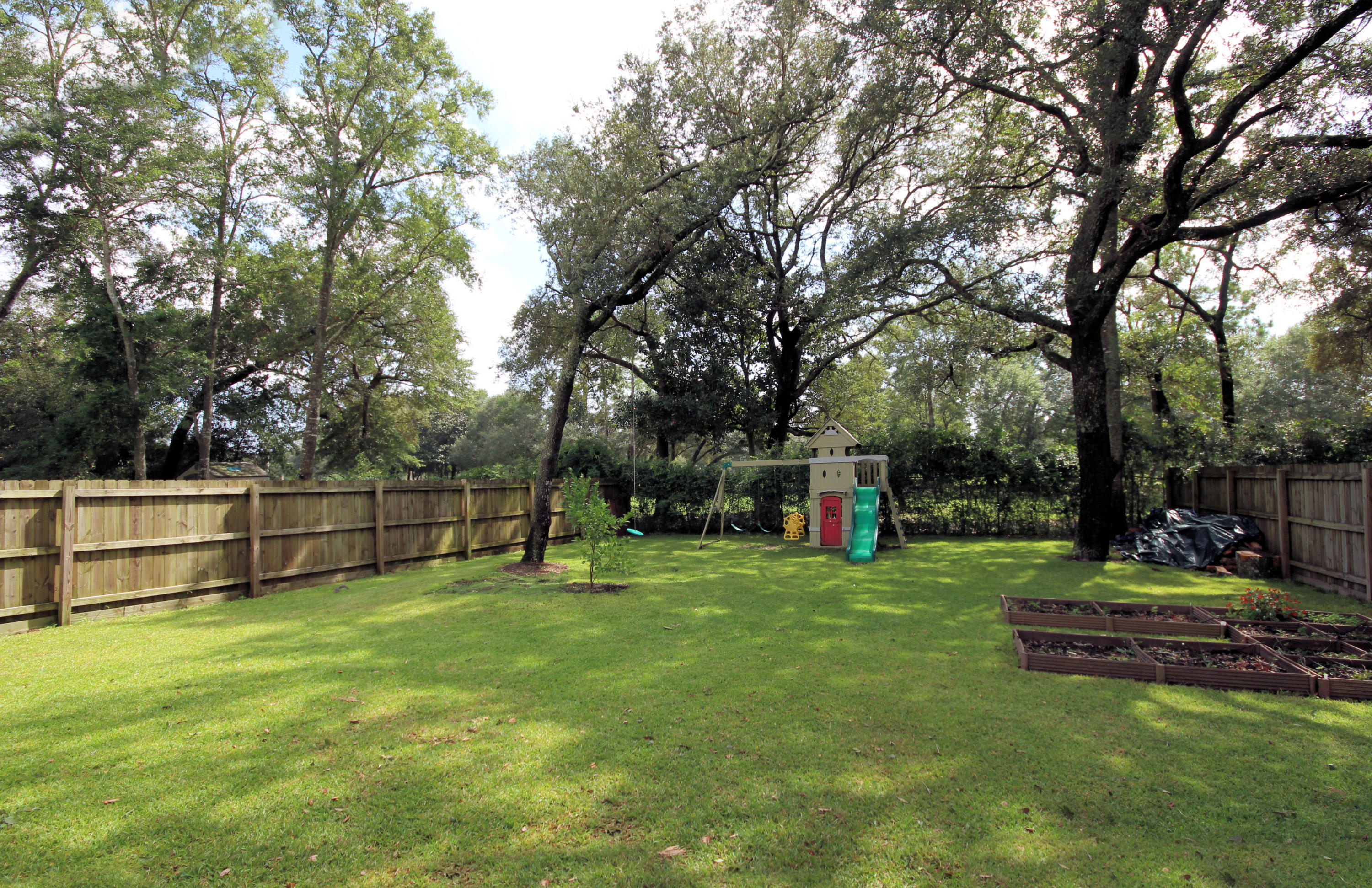 WOODLAND ACRES - Residential