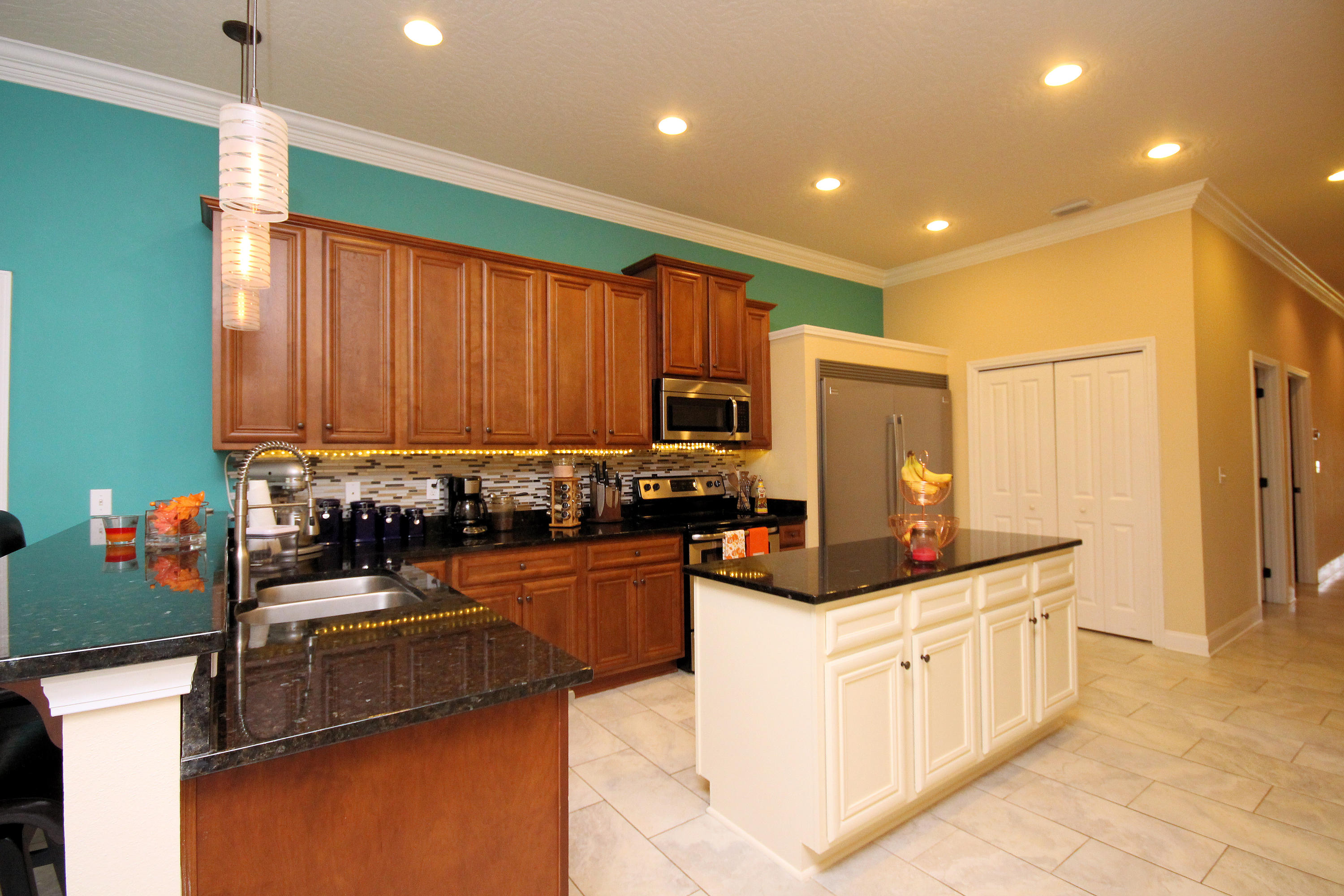 WOODLAND ACRES - Residential