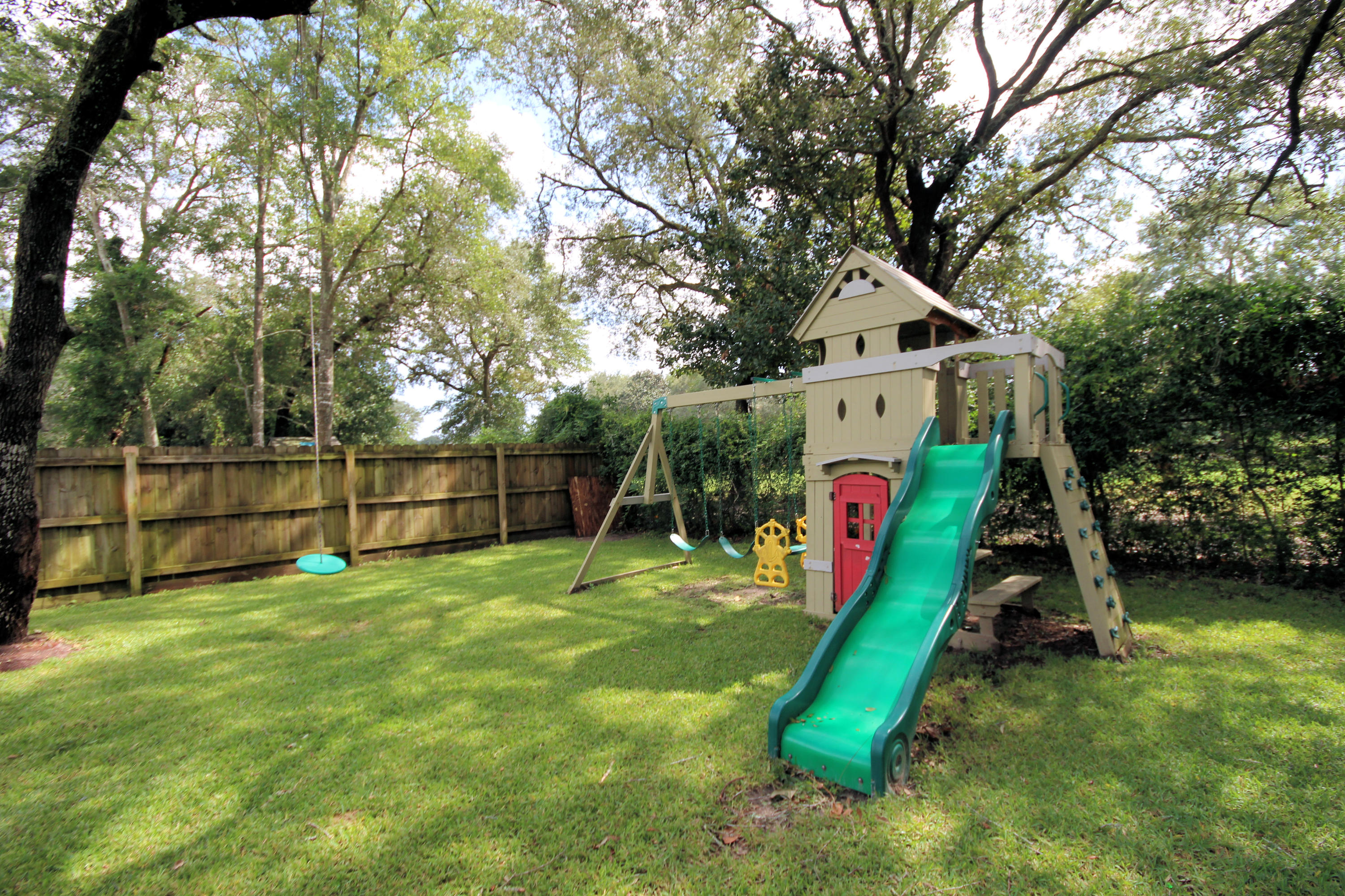 WOODLAND ACRES - Residential