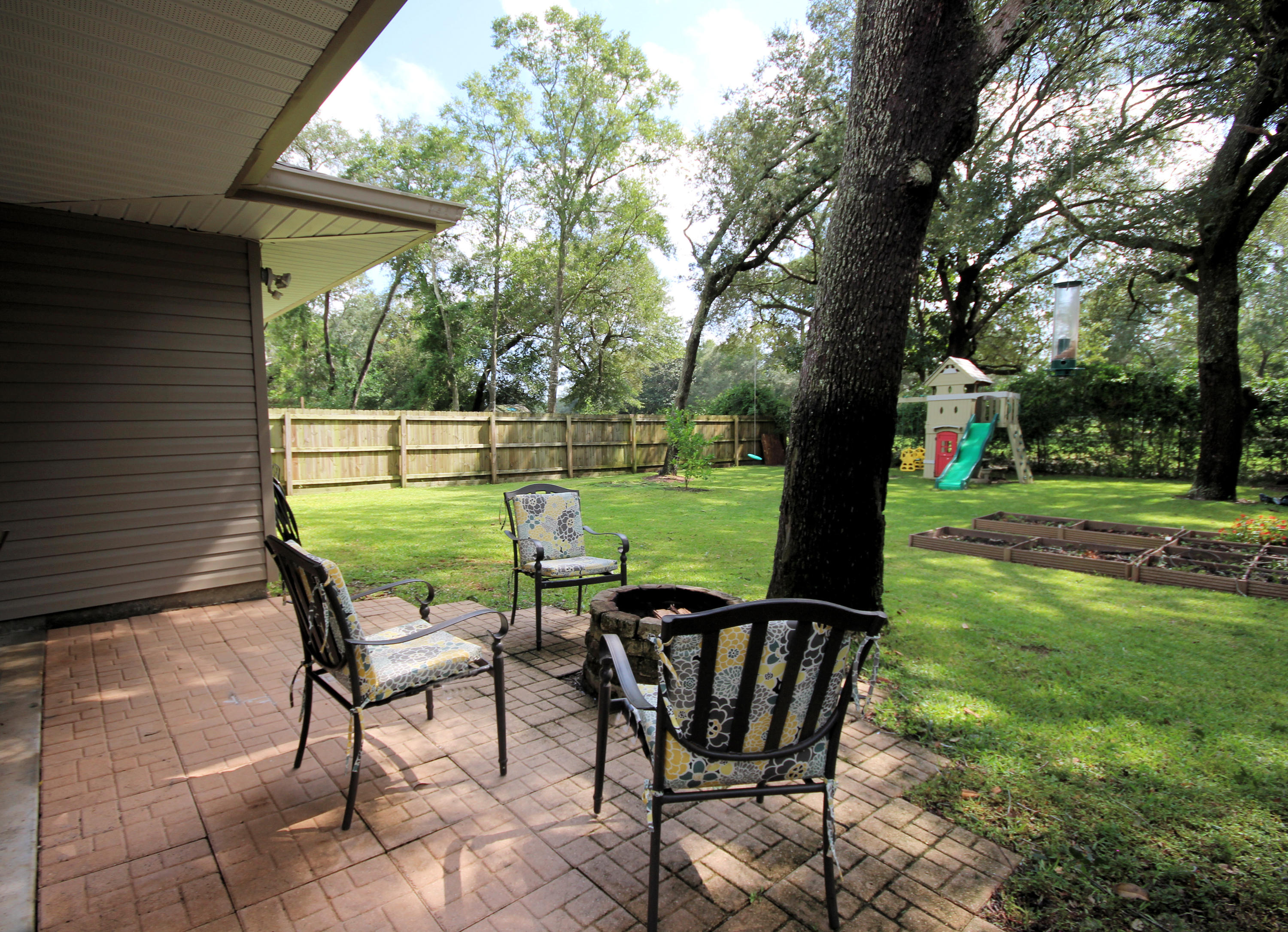 WOODLAND ACRES - Residential