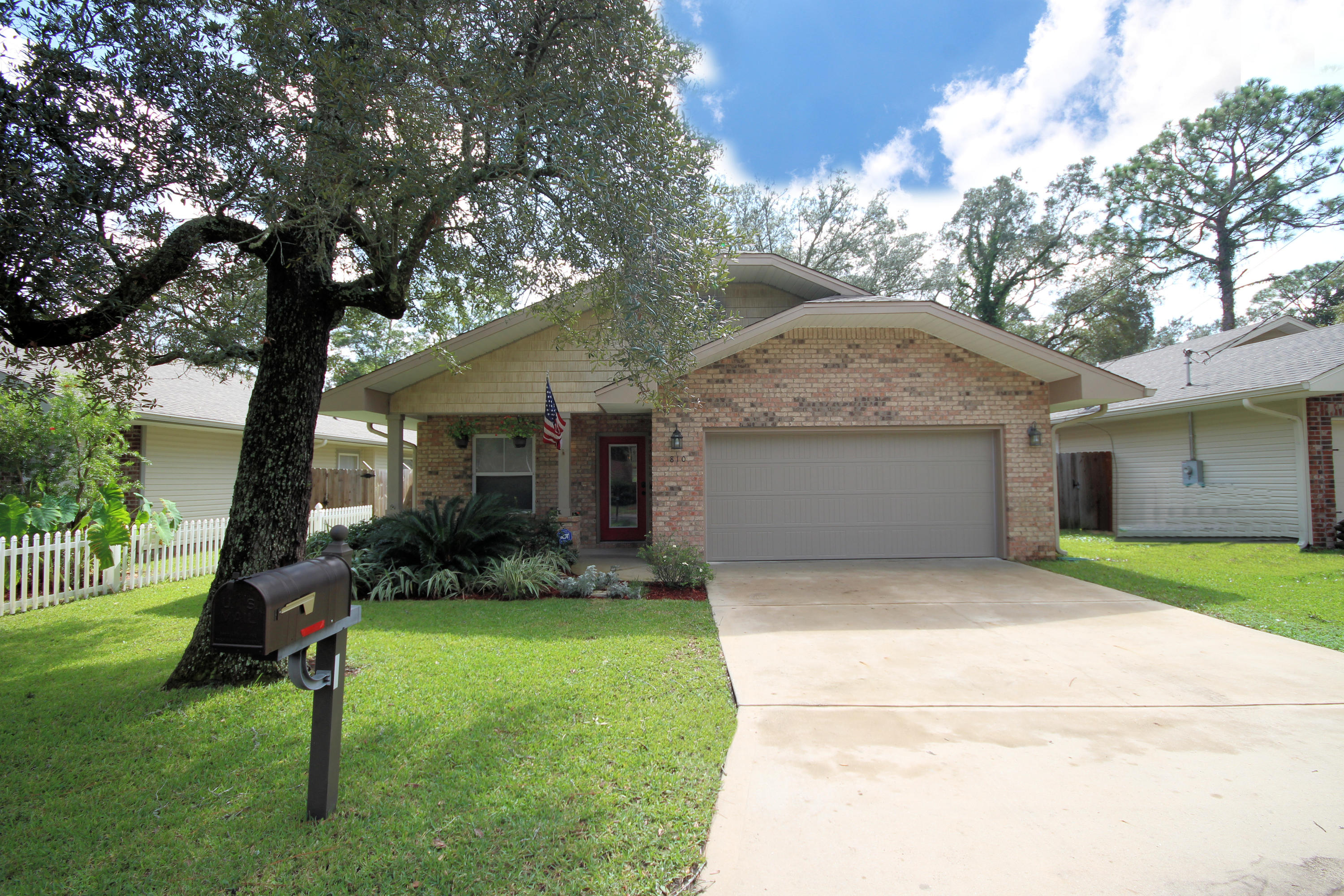 WOODLAND ACRES - Residential