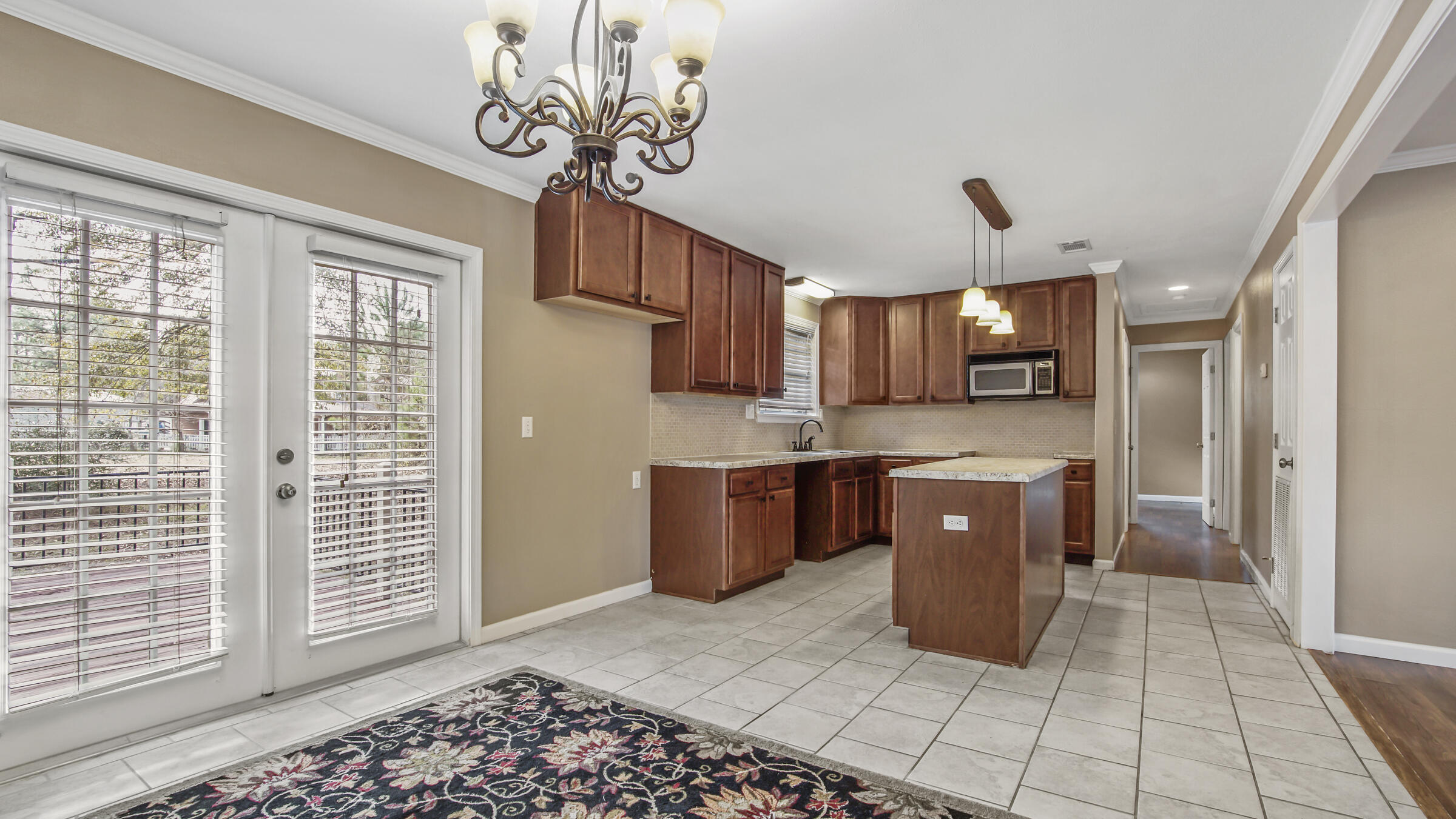 TEN LAKE ESTATES UNIT 1 - Residential